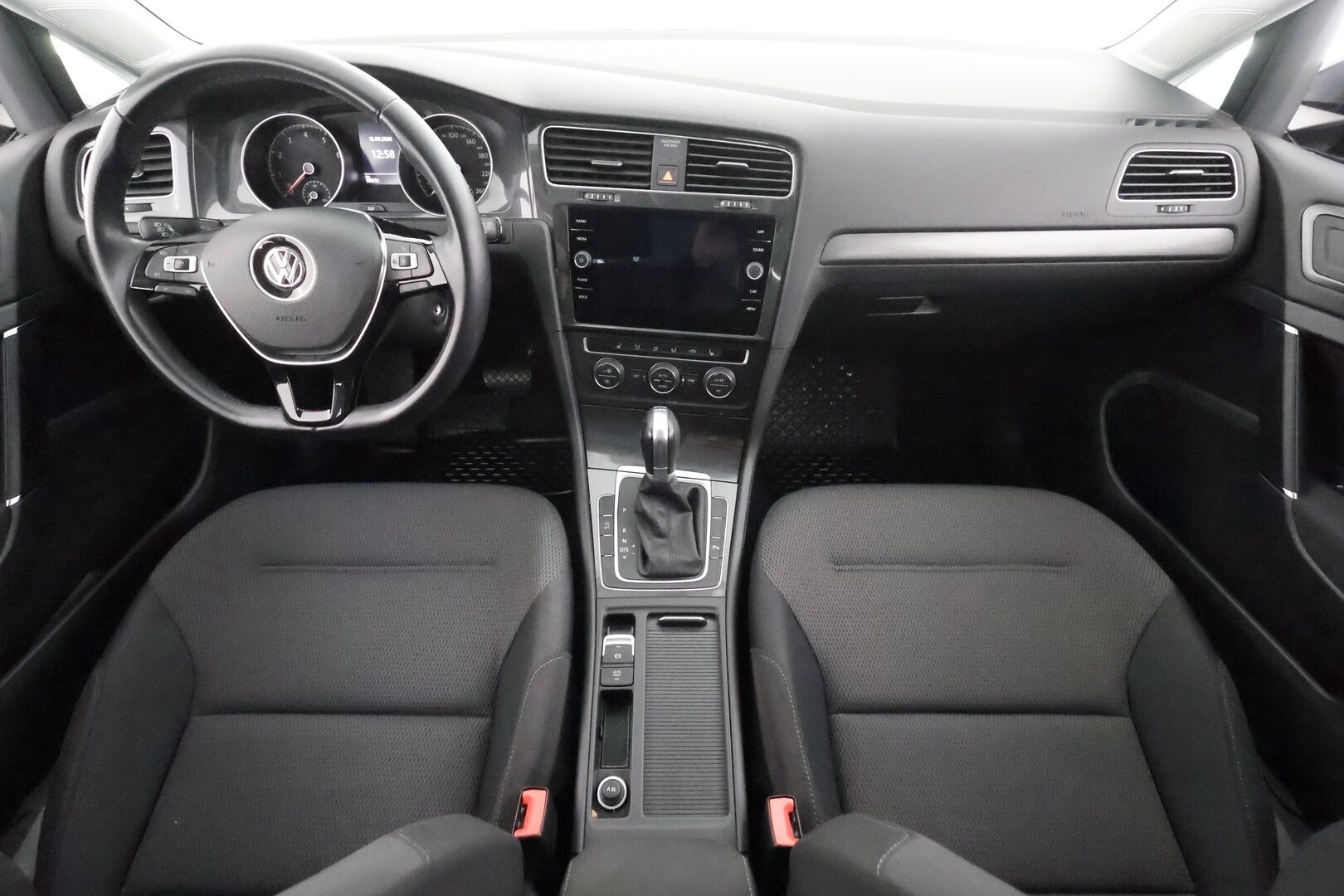 Volkswagen Golf 2018 Comfortline 1,0 TSI 81 kW (110 hv) DSG-automaatti - | ACC | P.Kamera | Bluetooth | Apple&Android | Suomi-auto | Kahdet Renkaat Merkkihuollettu |
