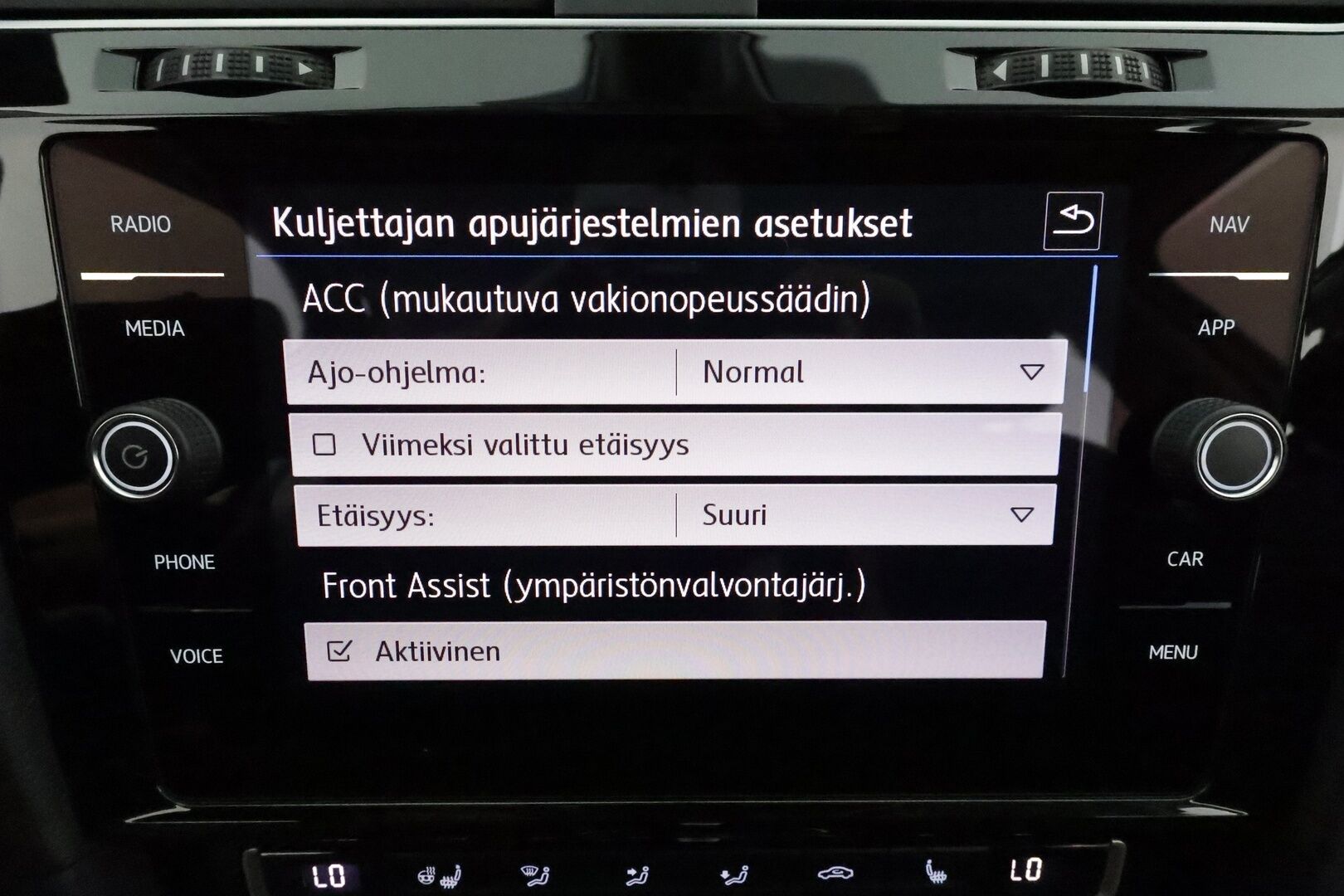 Volkswagen Golf 2018 Highline 1,5 TSI EVO 96 kW BLUEMOTION DSG **Adapt.vakkari / Webasto / Adapt.LED / P.Kamera / Hierovapenkki / Navi** - Sumi-auto / Kahdet Renkaat