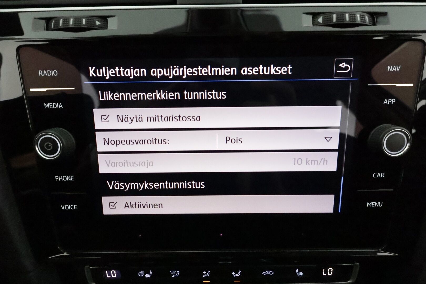Volkswagen Golf 2018 Highline 1,5 TSI EVO 96 kW BLUEMOTION DSG **Adapt.vakkari / Webasto / Adapt.LED / P.Kamera / Hierovapenkki / Navi** - Sumi-auto / Kahdet Renkaat