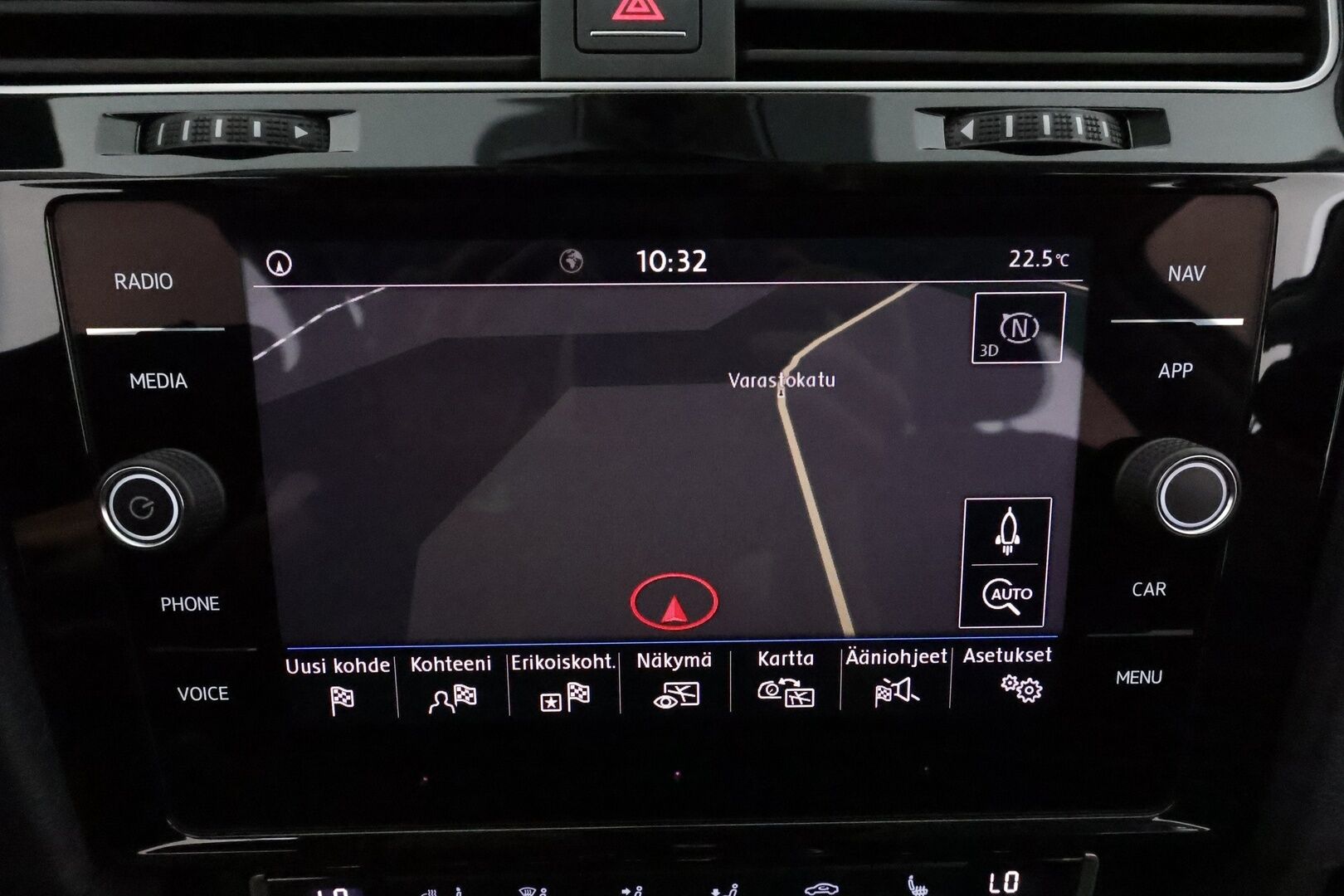 Volkswagen Golf 2018 Highline 1,5 TSI EVO 96 kW BLUEMOTION DSG **Adapt.vakkari / Webasto / Adapt.LED / P.Kamera / Hierovapenkki / Navi** - Sumi-auto / Kahdet Renkaat
