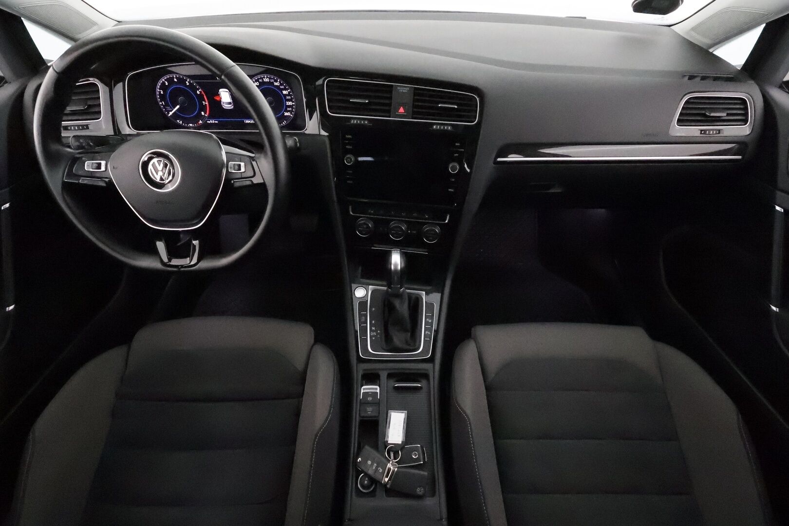 Volkswagen Golf 2018 Highline 1,5 TSI EVO 96 kW BLUEMOTION DSG **Adapt.vakkari / Webasto / Adapt.LED / P.Kamera / Hierovapenkki / Navi** - Sumi-auto / Kahdet Renkaat