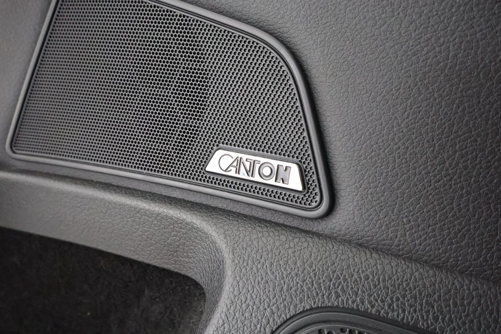 Skoda Superb 2019 Combi 1,5 TSI ACT Style BusinessLine DSG * ACC / Webasto / Koukku / Muistipenkki / Canton / LED / P.kamera * - Suomi-auto / Kahdet Renkaat - HULLUT AVAJAISHULINAT KORKOTARJOUS 3,29 %