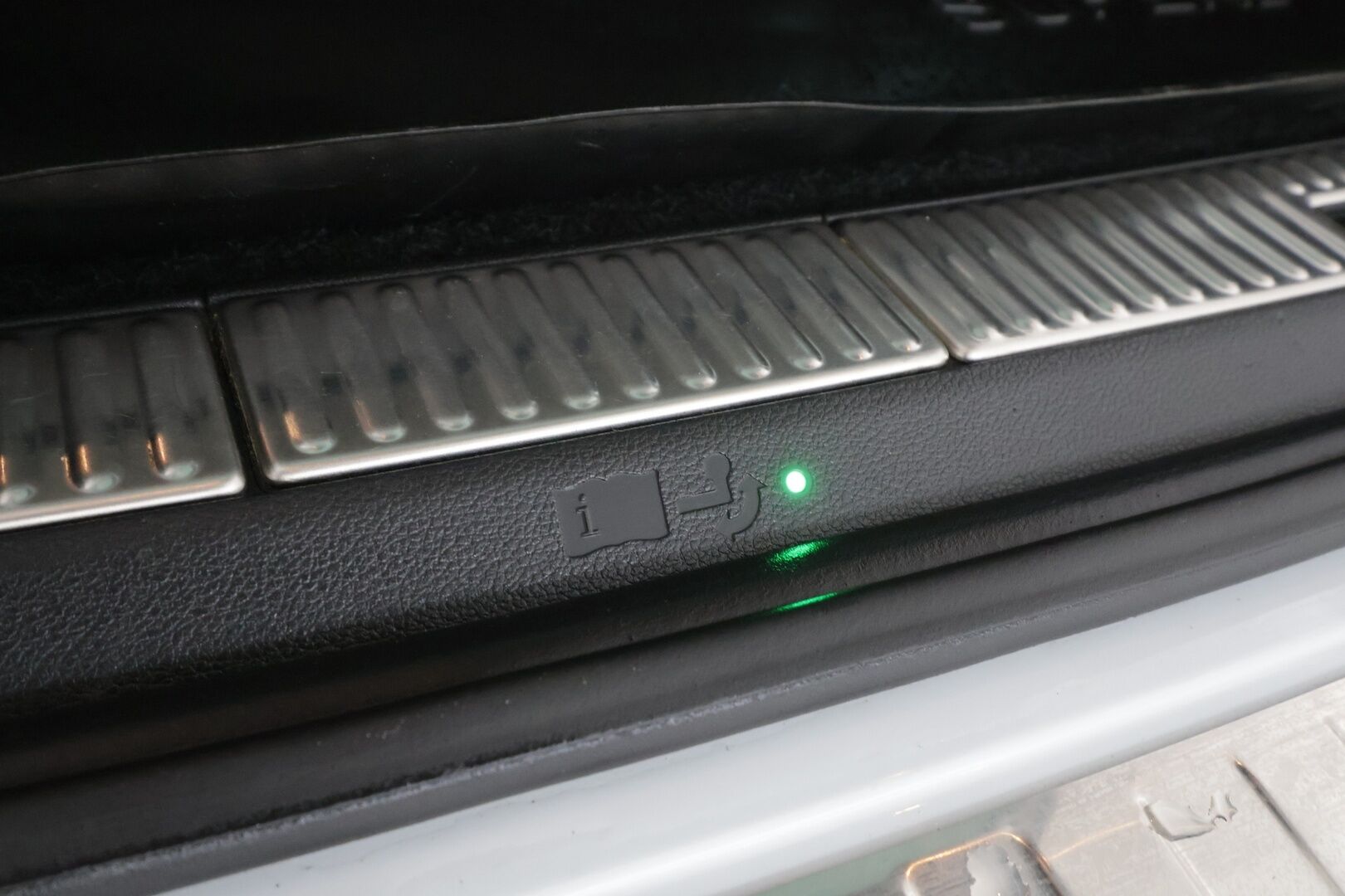 Skoda Superb 2019 Combi 1,5 TSI ACT Style BusinessLine DSG * ACC / Webasto / Koukku / Muistipenkki / Canton / LED / P.kamera * - Suomi-auto / Kahdet Renkaat - HULLUT AVAJAISHULINAT KORKOTARJOUS 3,29 %