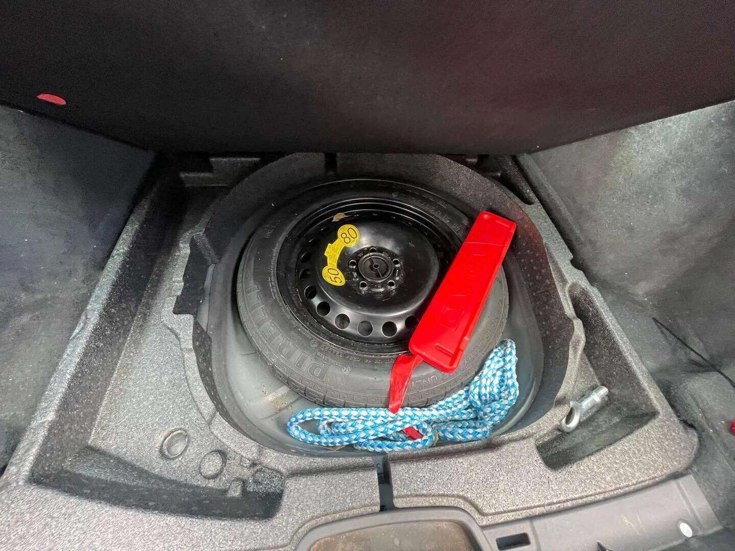 Volvo V50 2010 * Vetokoukku / Puolinahkapenkit / Hyvin huollettu * - *YritysOutlet - Myydään vain yrityksille / Hyvin pidetty / Siisti ikäisekseen*