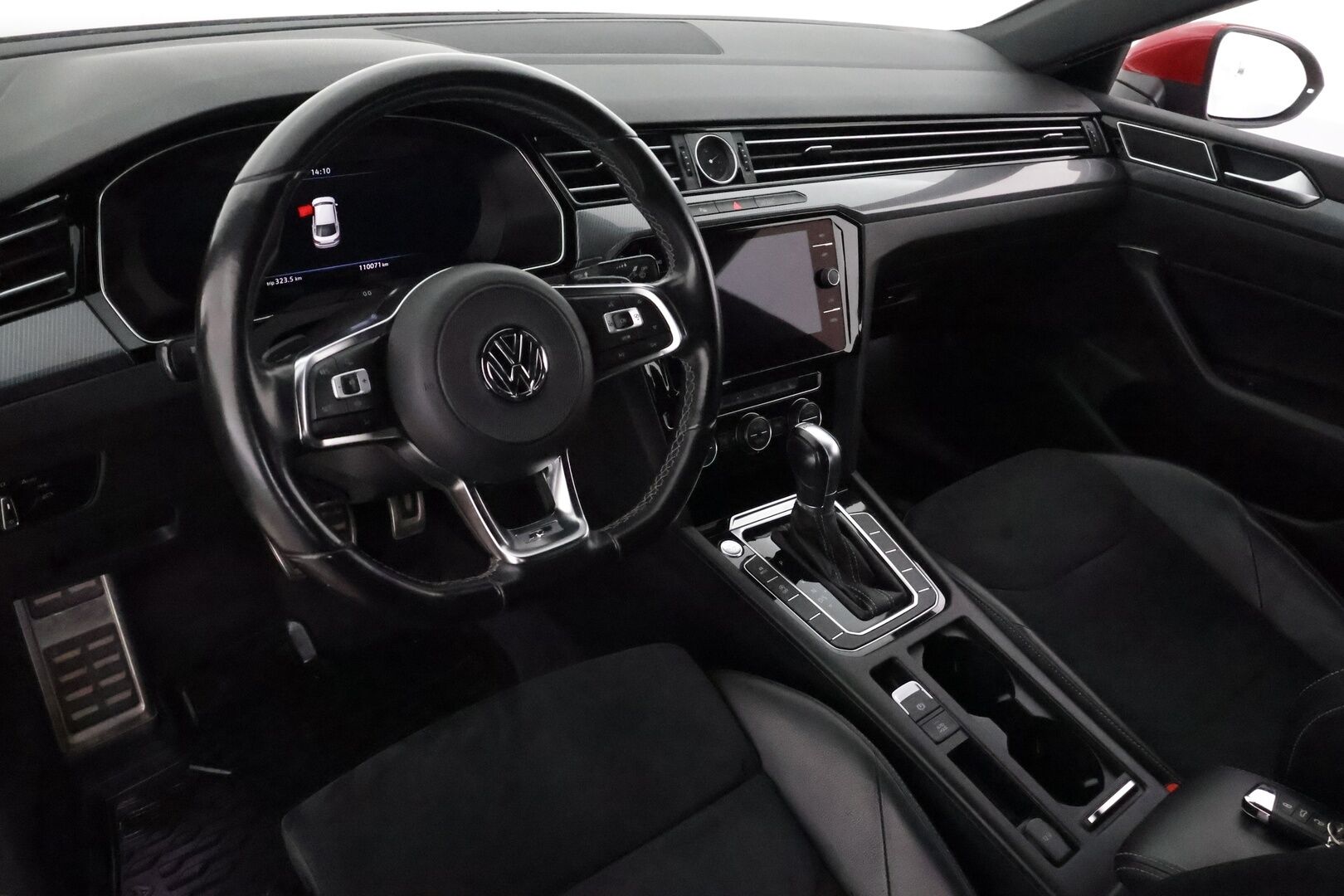 Volkswagen Arteon 2019 R-Line Limited Edition 1,5 TSI EVO 110 kW DSG-autom. **Webasto / Adapt.vakkari / Koukku / Navi / Sporttipenkit** - 1.om Suomi-auto / Kahdet renkaat aluvanteilla / Digimittaristo