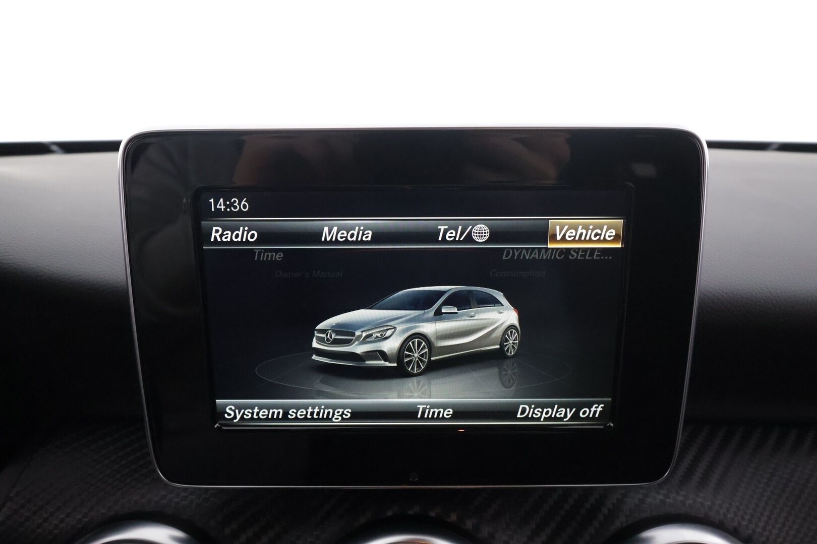 Mercedes-Benz A 2016 180 A Business AMG * LED-High Performance / P.Kamera / Sportpenkit / Bluetooth / Vakkari * - Kahdet renkaat aluvanteilla