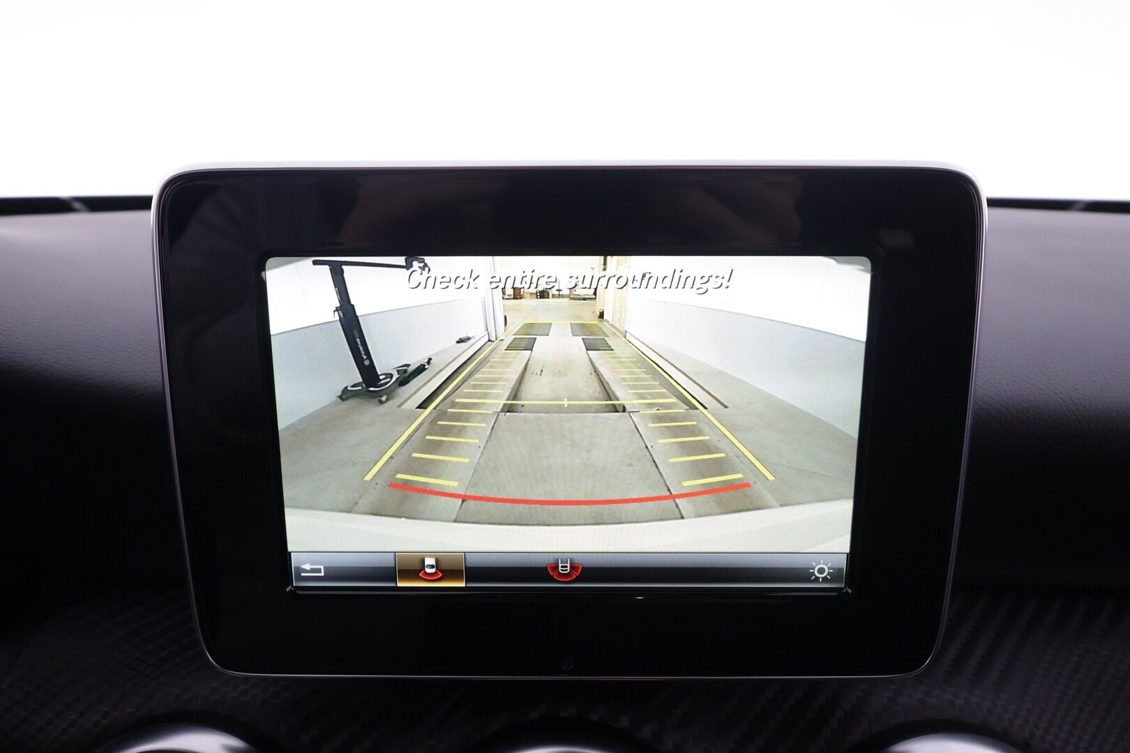 Mercedes-Benz A 2016 180 A Business AMG * LED-High Performance / P.Kamera / Sportpenkit / Bluetooth / Vakkari * - Kahdet renkaat aluvanteilla