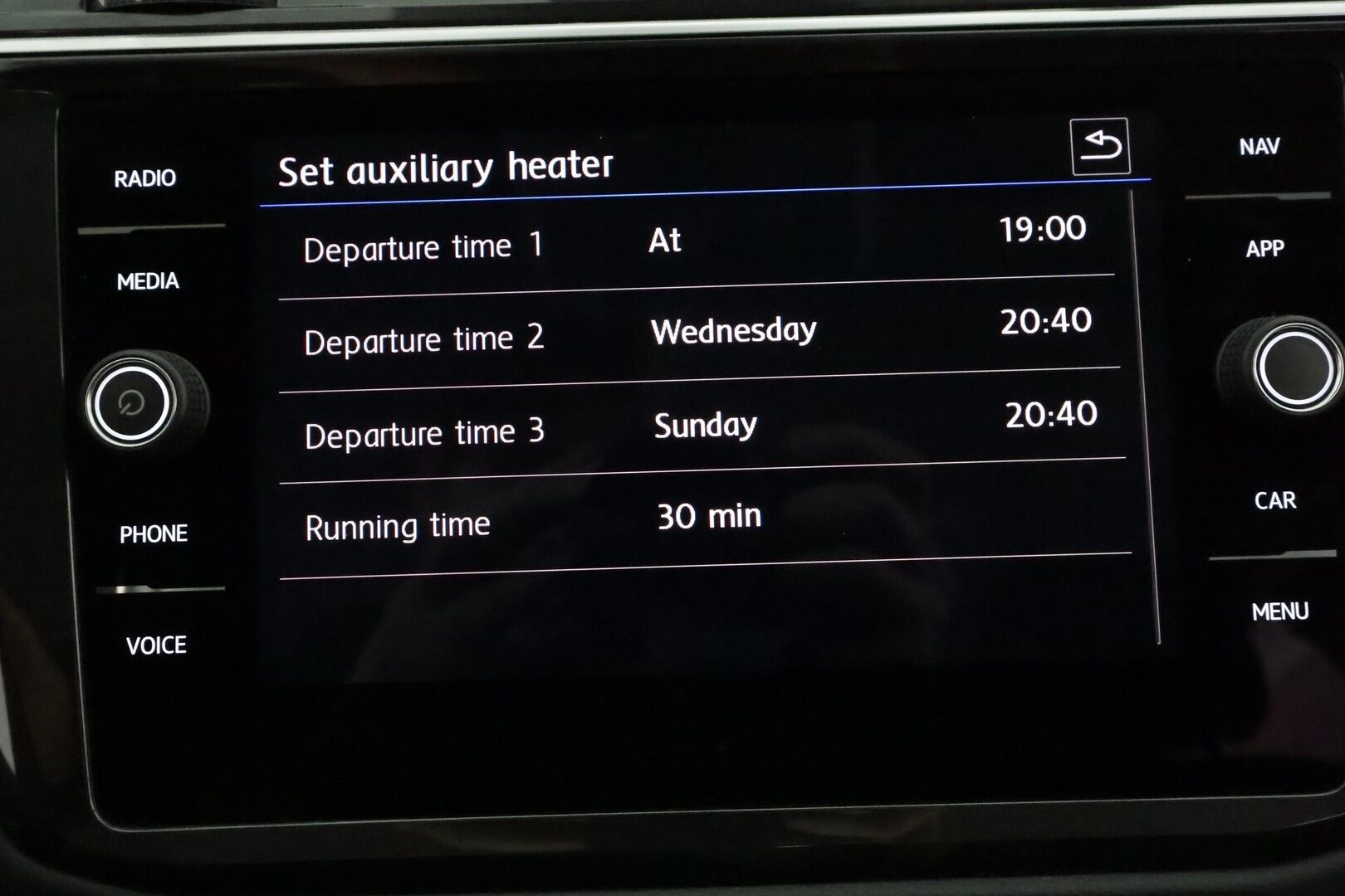 Volkswagen Tiguan 2019 Highline 2,0 TDI SCR 110 kW (150 hv) 4MOTION DSG-automaatti **Adapt.vakkari / LED / Webasto / Digimittaristo / Navi** - 3,99 % KORKOTARJOUS TÄHÄN AUTOON - Suomi-auto / Kahdet renkaat aluvanteilla / KeylessGo 