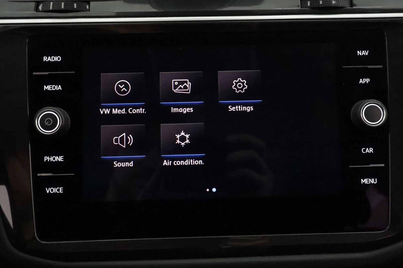 Volkswagen Tiguan 2019 Highline 2,0 TDI SCR 110 kW (150 hv) 4MOTION DSG-automaatti **Adapt.vakkari / LED / Webasto / Digimittaristo / Navi** - 3,99 % KORKOTARJOUS TÄHÄN AUTOON - Suomi-auto / Kahdet renkaat aluvanteilla / KeylessGo 