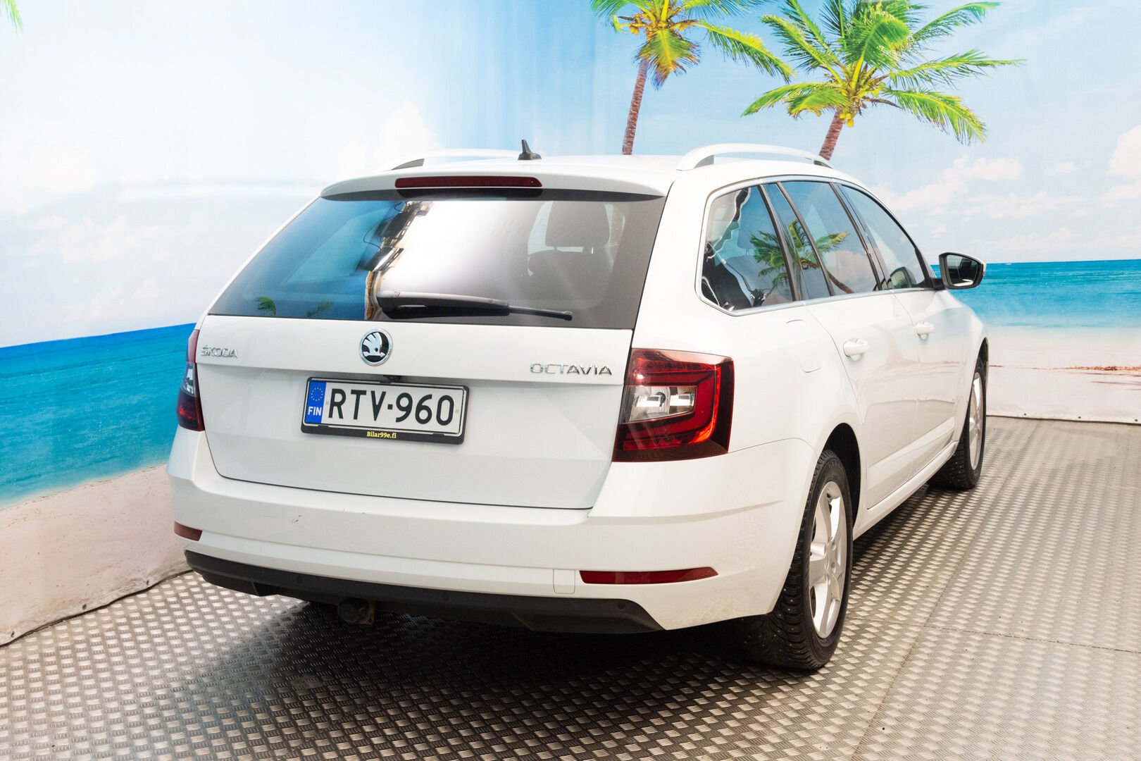 Skoda Octavia 2019 Combi 1,5 TSI Style DSG Autom. - Suomi-auto | Webasto | Kahdet renkaat aluvantein | Ambient | Vetokoukku | Lämmitettävä Tuulilasi | Kamera | Navi | 