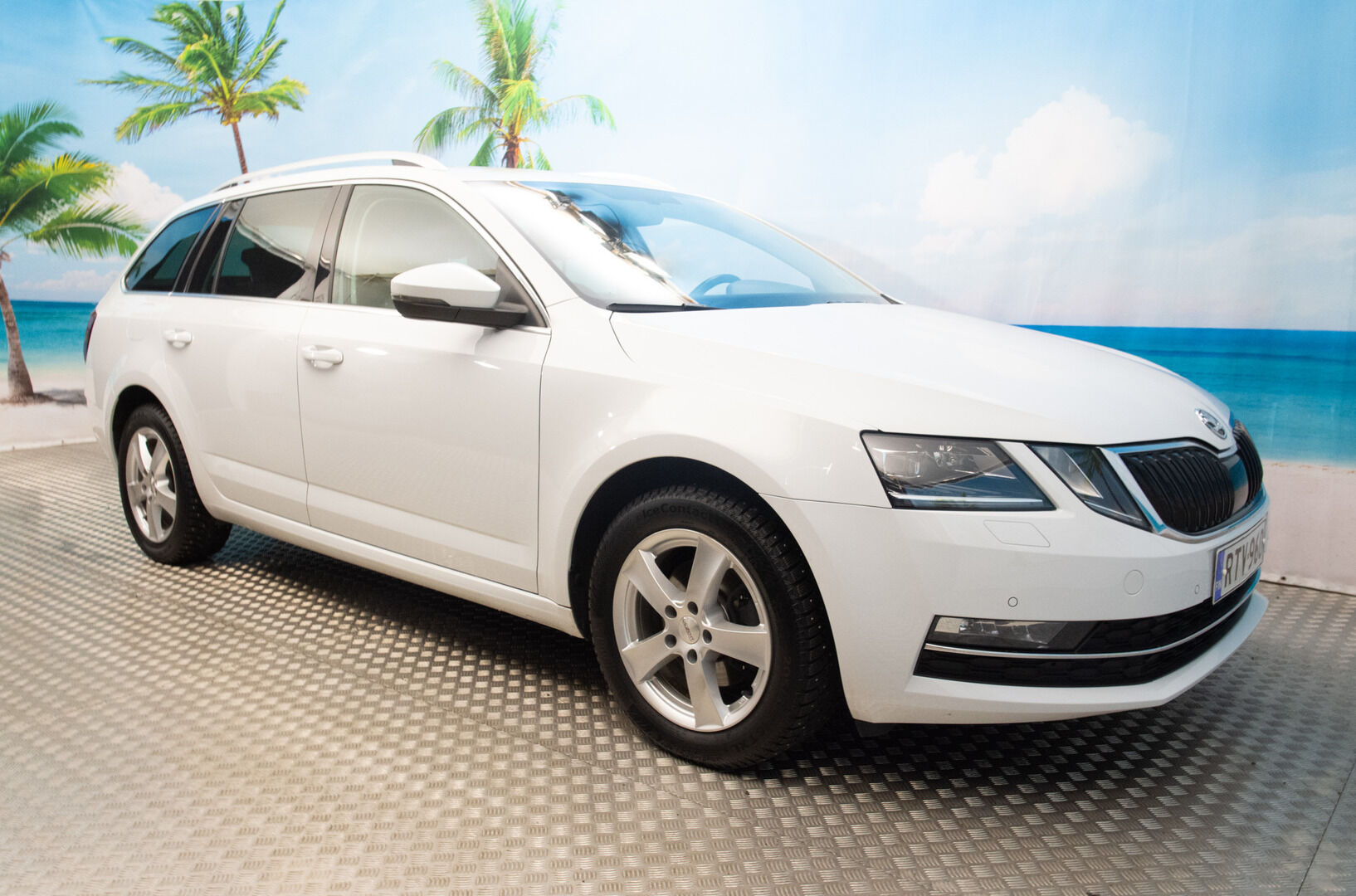 Skoda Octavia 2019 Combi 1,5 TSI Style DSG Autom. - Suomi-auto | Webasto | Kahdet renkaat aluvantein | Ambient | Vetokoukku | Lämmitettävä Tuulilasi | Kamera | Navi | 