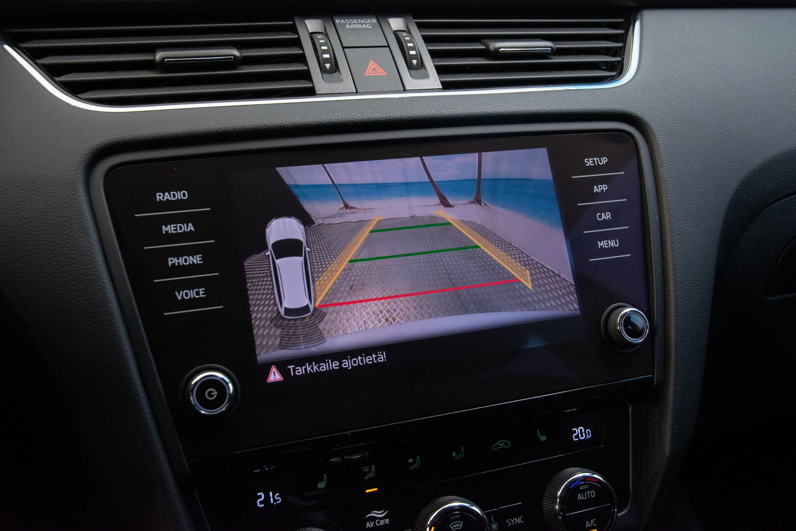 Skoda Octavia 2019 Combi 1,5 TSI Style DSG Autom. - Suomi-auto | Webasto | Kahdet renkaat aluvantein | Ambient | Vetokoukku | Lämmitettävä Tuulilasi | Kamera | Navi | 