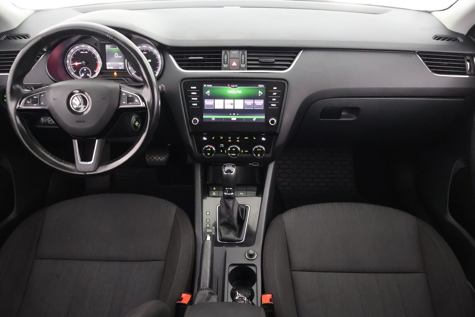 Skoda Octavia 2019 Combi 1,6 TDI Style DSG Autom. - ACC | Webasto | BLIS | P. Kamera | Keyless | Ambiente | S. Kontti | Hihna 04/26 | 2x Renkaat