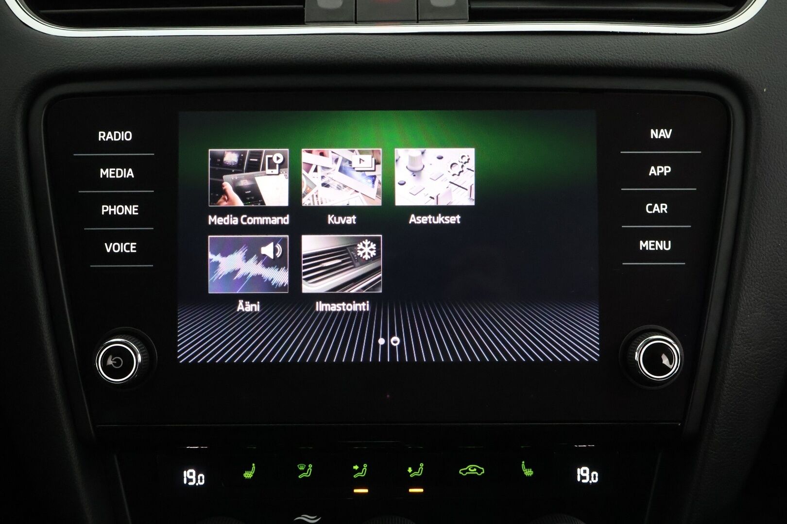 Skoda Octavia 2019 Combi 1,6 TDI Style DSG Autom. - ACC | Webasto | BLIS | P. Kamera | Keyless | Ambiente | S. Kontti | Hihna 04/26 | 2x Renkaat
