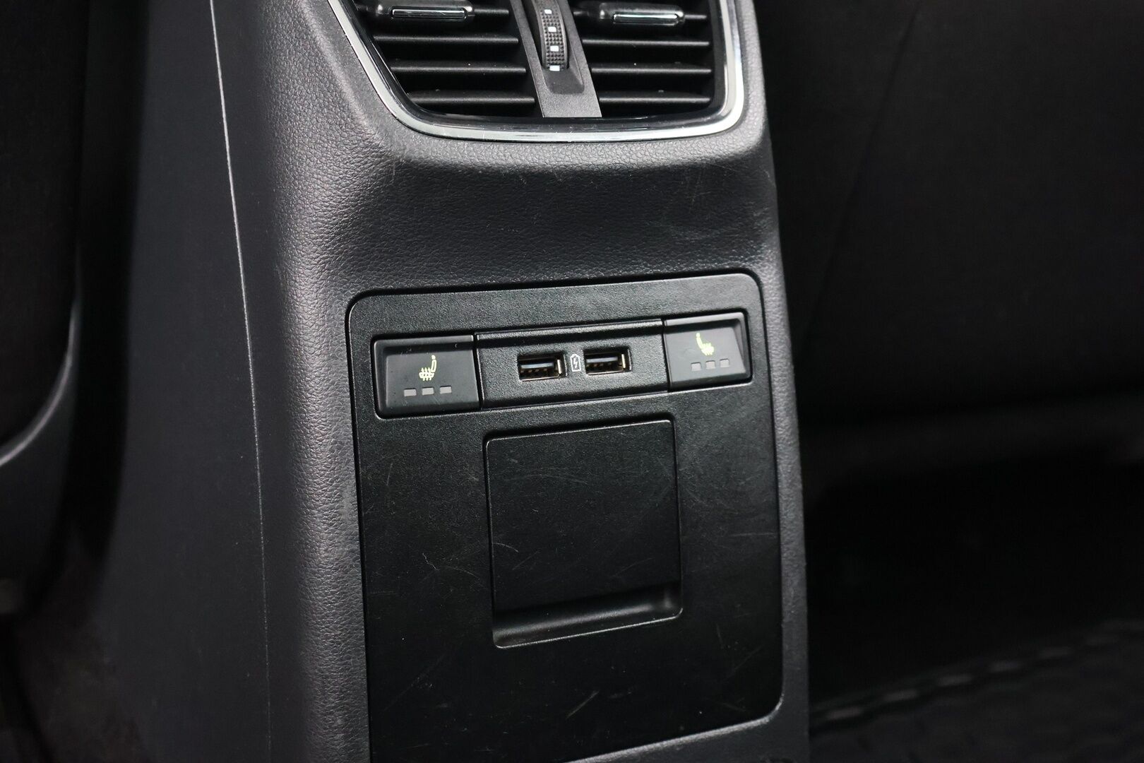 Skoda Octavia 2019 Combi 1,6 TDI Style DSG Autom. - ACC | Webasto | BLIS | P. Kamera | Keyless | Ambiente | S. Kontti | Hihna 04/26 | 2x Renkaat