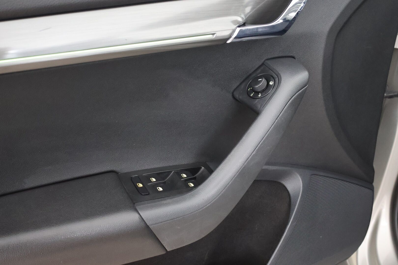 Skoda Octavia 2019 Combi 1,6 TDI Style DSG Autom. - ACC | Webasto | BLIS | P. Kamera | Keyless | Ambiente | S. Kontti | Hihna 04/26 | 2x Renkaat