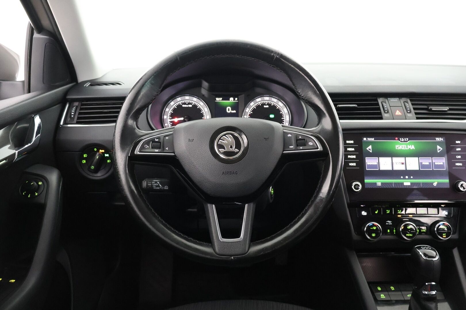 Skoda Octavia 2019 Combi 1,6 TDI Style DSG Autom. - ACC | Webasto | BLIS | P. Kamera | Keyless | Ambiente | S. Kontti | Hihna 04/26 | 2x Renkaat
