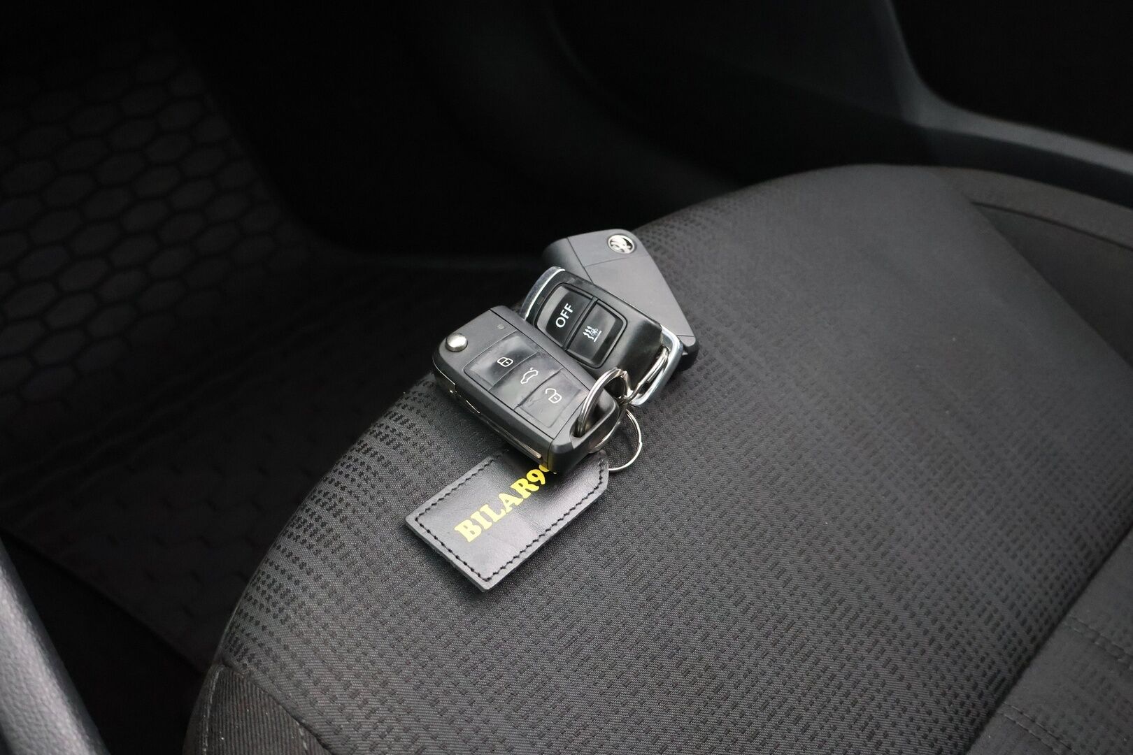 Skoda Octavia 2019 Combi 1,6 TDI Style DSG Autom. - ACC | Webasto | BLIS | P. Kamera | Keyless | Ambiente | S. Kontti | Hihna 04/26 | 2x Renkaat