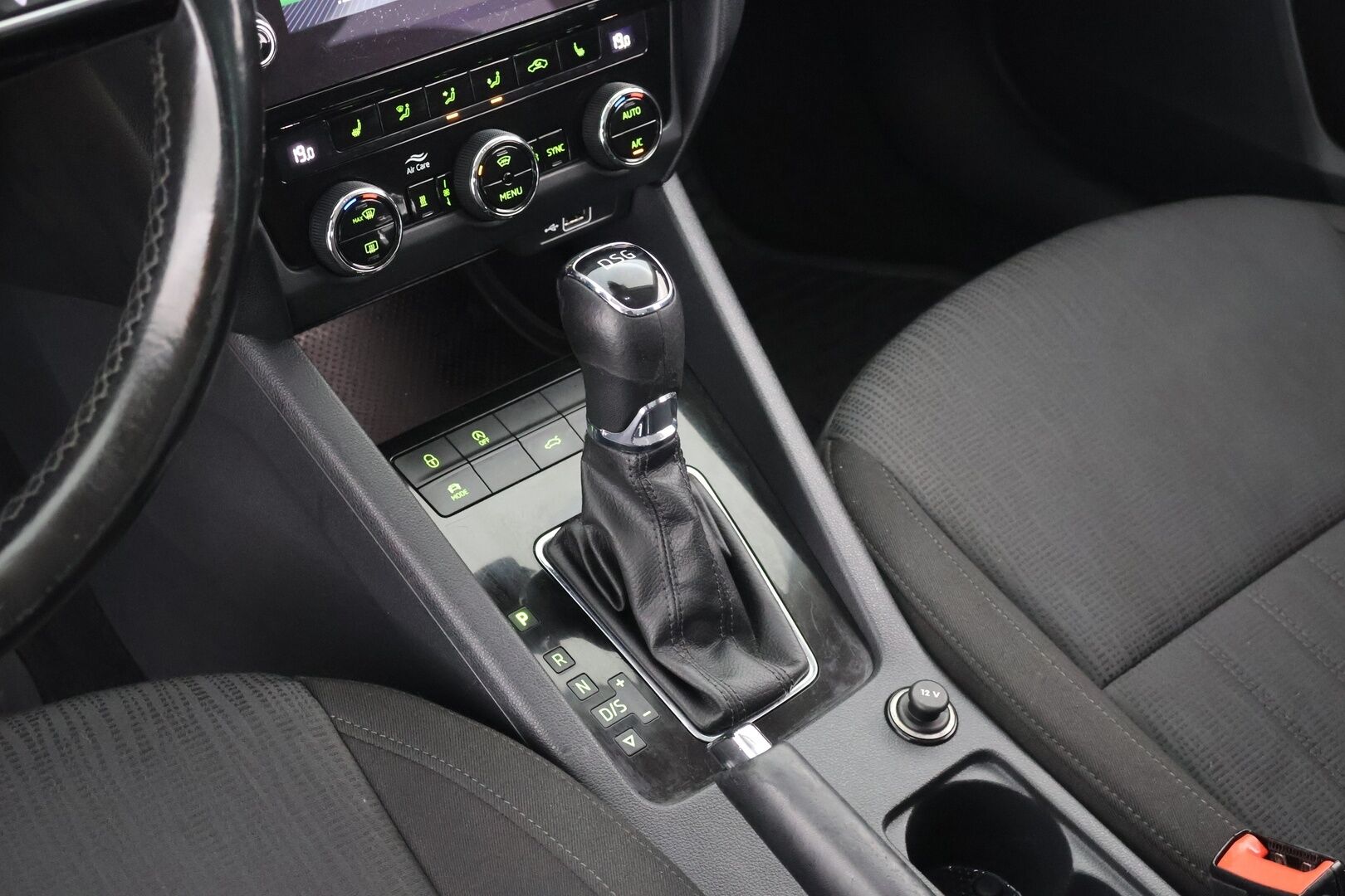 Skoda Octavia 2019 Combi 1,6 TDI Style DSG Autom. - ACC | Webasto | BLIS | P. Kamera | Keyless | Ambiente | S. Kontti | Hihna 04/26 | 2x Renkaat