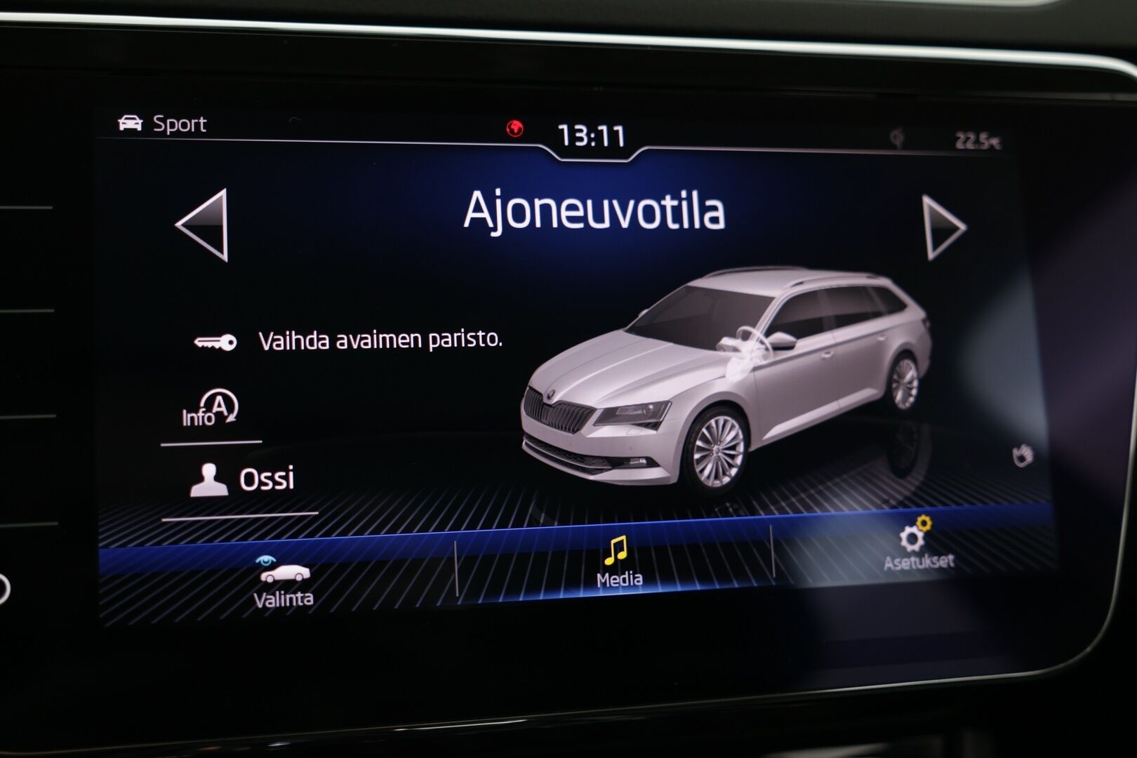 Skoda Superb 2019 Combi 2,0 TDI 190 4x4 L&K BusinessLine / Webasto / ACC / Neliveto! / - Siisti! / Webasto! / Juuri leimattu! / 