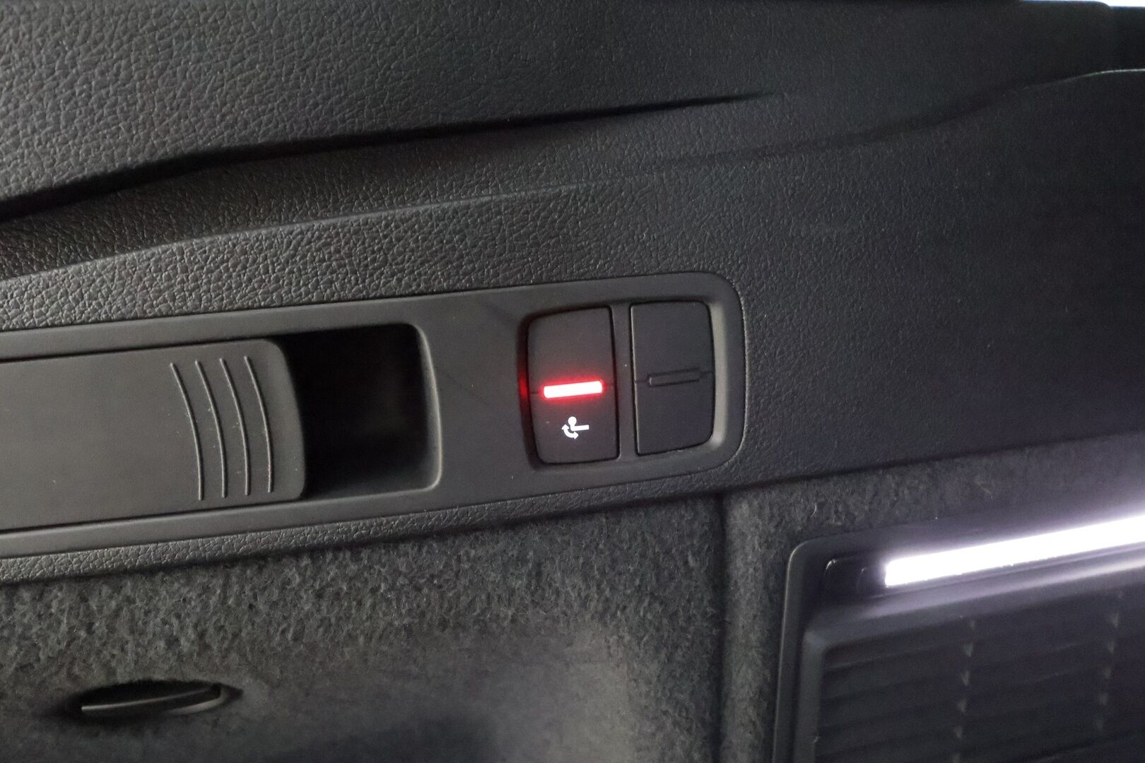 Audi Q5 2019 Business Sport 35 TDI 120 kW quattro S tronic * Vakkari / webasto / koukku / P.kamera / Sporttipenkit / LED * - Suomi-auto / Kahdet Renkaat - HULLUT AVAJAISHULINAT KORKOTARJOUS 3,29 %