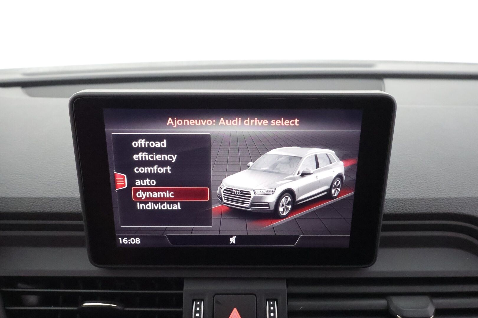 Audi Q5 2019 Business Sport 35 TDI 120 kW quattro S tronic * Vakkari / webasto / koukku / P.kamera / Sporttipenkit / LED * - Suomi-auto / Kahdet Renkaat - HULLUT AVAJAISHULINAT KORKOTARJOUS 3,29 %