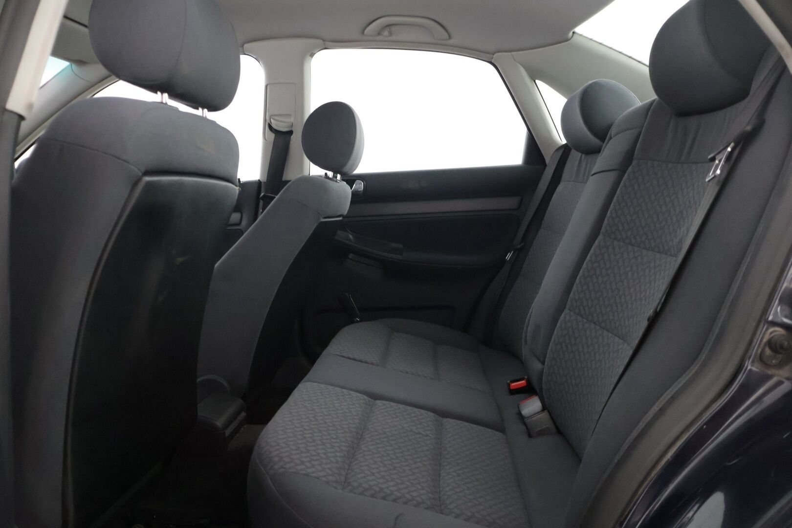 Audi A4 1996 Avant 1,6 5d *YritysOutlet - Myydään vain yrityksille - YritysOutlet - Myydään vain yrityksille* - Juuri katsastetu / 2x Renkailla