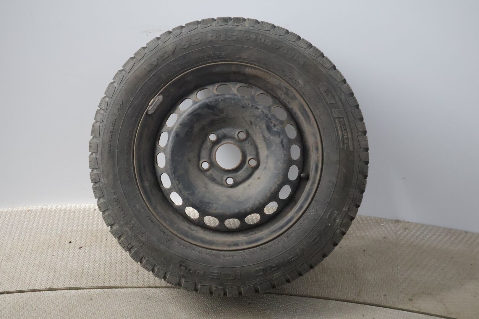 Audi A4 1996 Avant 1,6 5d *YritysOutlet - Myydään vain yrityksille - YritysOutlet - Myydään vain yrityksille* - Juuri katsastetu / 2x Renkailla