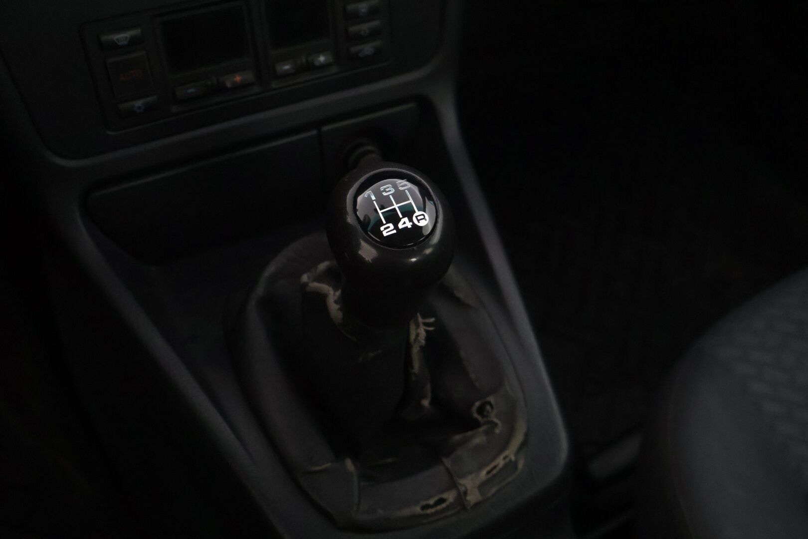 Audi A4 1996 Avant 1,6 5d *YritysOutlet - Myydään vain yrityksille - YritysOutlet - Myydään vain yrityksille* - Juuri katsastetu / 2x Renkailla