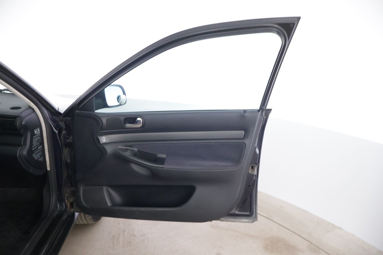 Audi A4 1996 Avant 1,6 5d *YritysOutlet - Myydään vain yrityksille - YritysOutlet - Myydään vain yrityksille* - Juuri katsastetu / 2x Renkailla