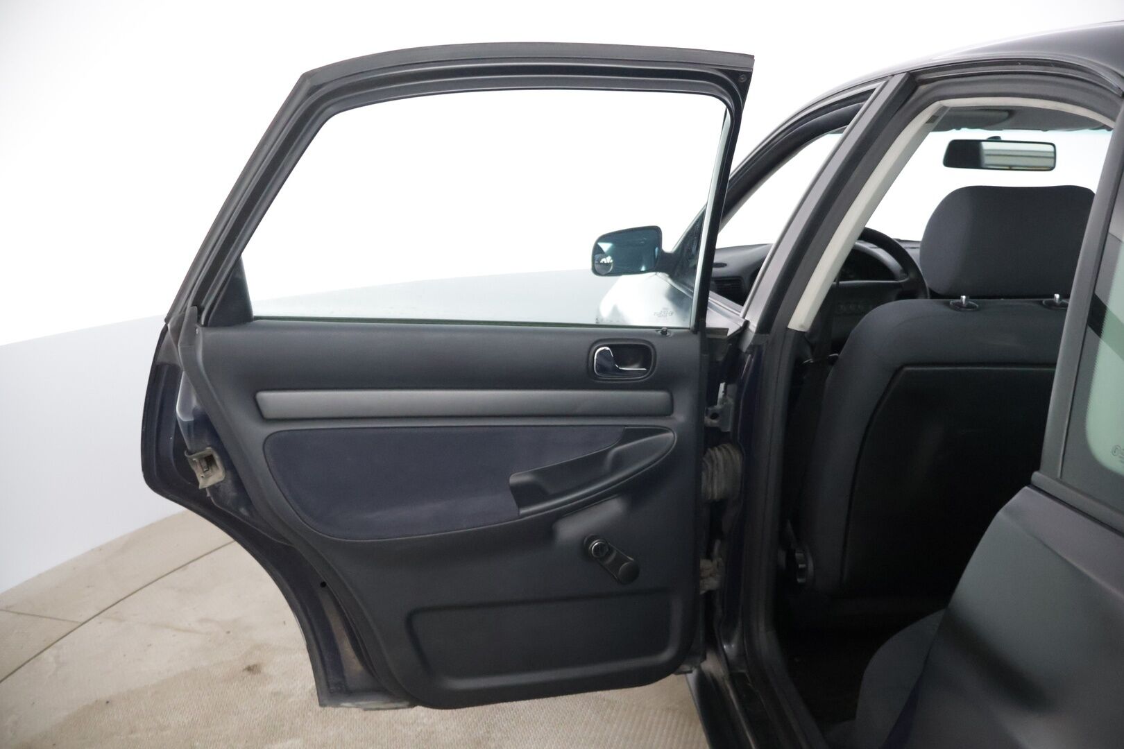 Audi A4 1996 Avant 1,6 5d *YritysOutlet - Myydään vain yrityksille - YritysOutlet - Myydään vain yrityksille* - Juuri katsastetu / 2x Renkailla