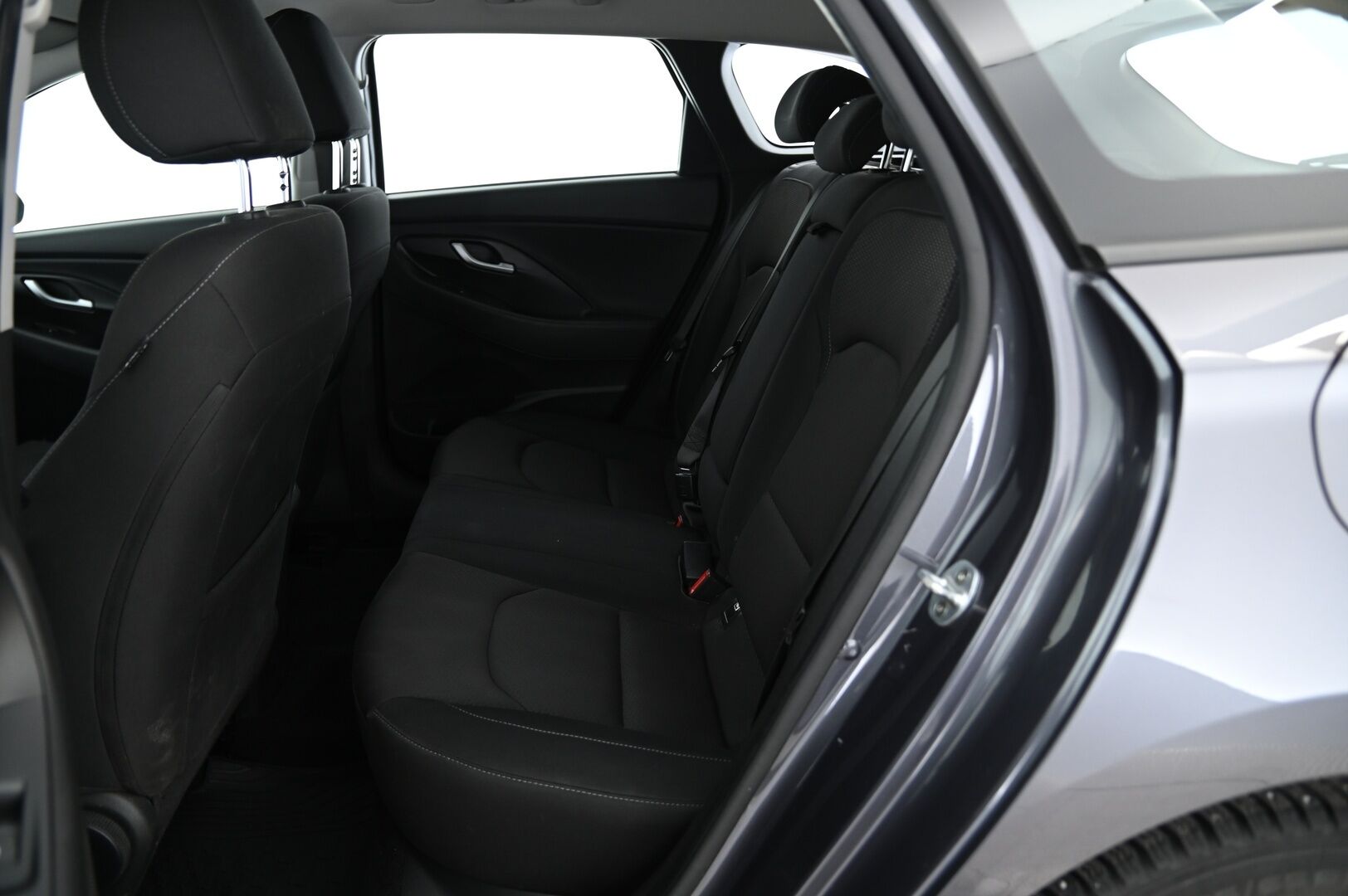 Hyundai i30 Wagon 2019 1,4 T-GDI 140 hv 7-DCT-aut Comfort - Vakkari / P.kamera / Keyless / Lohko / Merkkihuollettu!