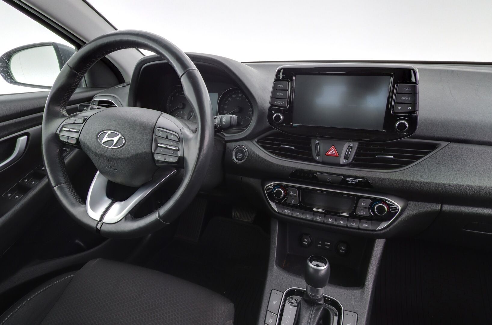 Hyundai i30 Wagon 2019 1,4 T-GDI 140 hv 7-DCT-aut Comfort - Vakkari | P.kamera | Keyless | Lohko | Merkkihuollettu! |