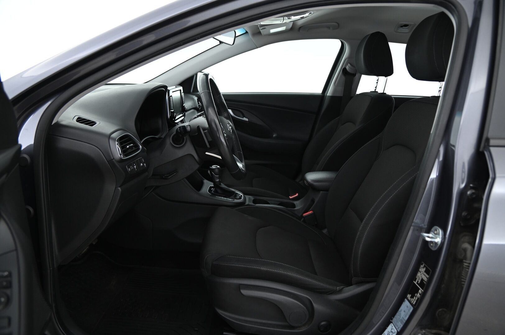 Hyundai i30 Wagon 2019 1,4 T-GDI 140 hv 7-DCT-aut Comfort - Vakkari / P.kamera / Keyless / Lohko / Merkkihuollettu!