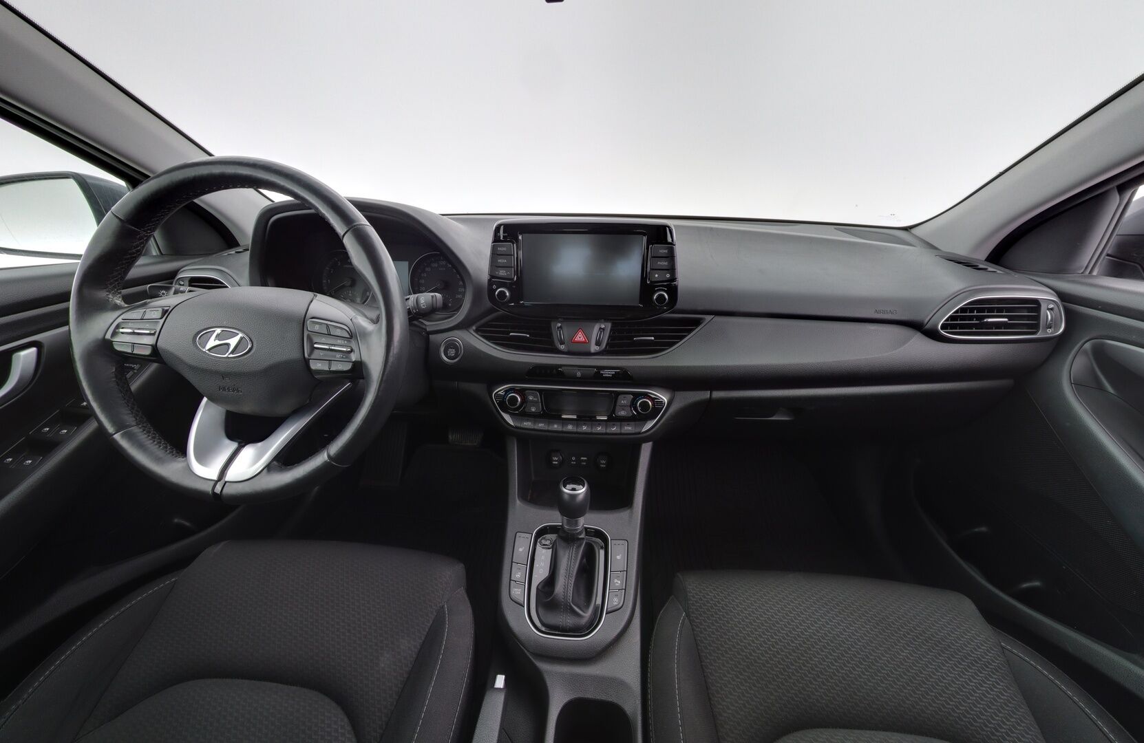 Hyundai i30 Wagon 2019 1,4 T-GDI 140 hv 7-DCT-aut Comfort - Vakkari | P.kamera | Keyless | Lohko | Merkkihuollettu! |