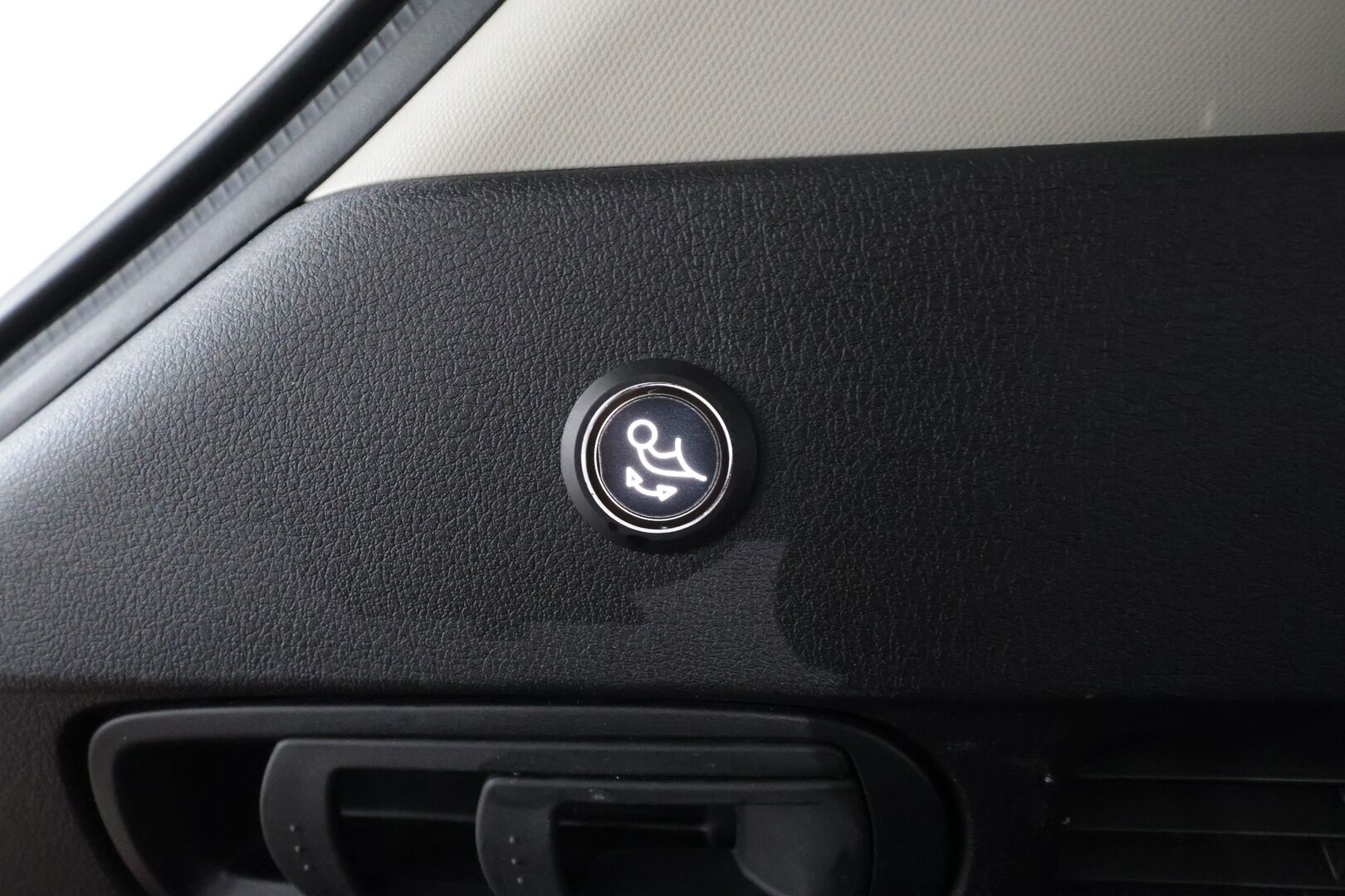 Mazda CX-60 2023 2.5 PHEV 8AT AWD Takumi * ACC / HUD / 360° / Koukku / Muistipenkki / Ilmastoidut nahat / Bose * - Akku kuntotarkastettu / Suomi-auto / Kahdet renkaat aluvanteilla / Merkkihuollettu