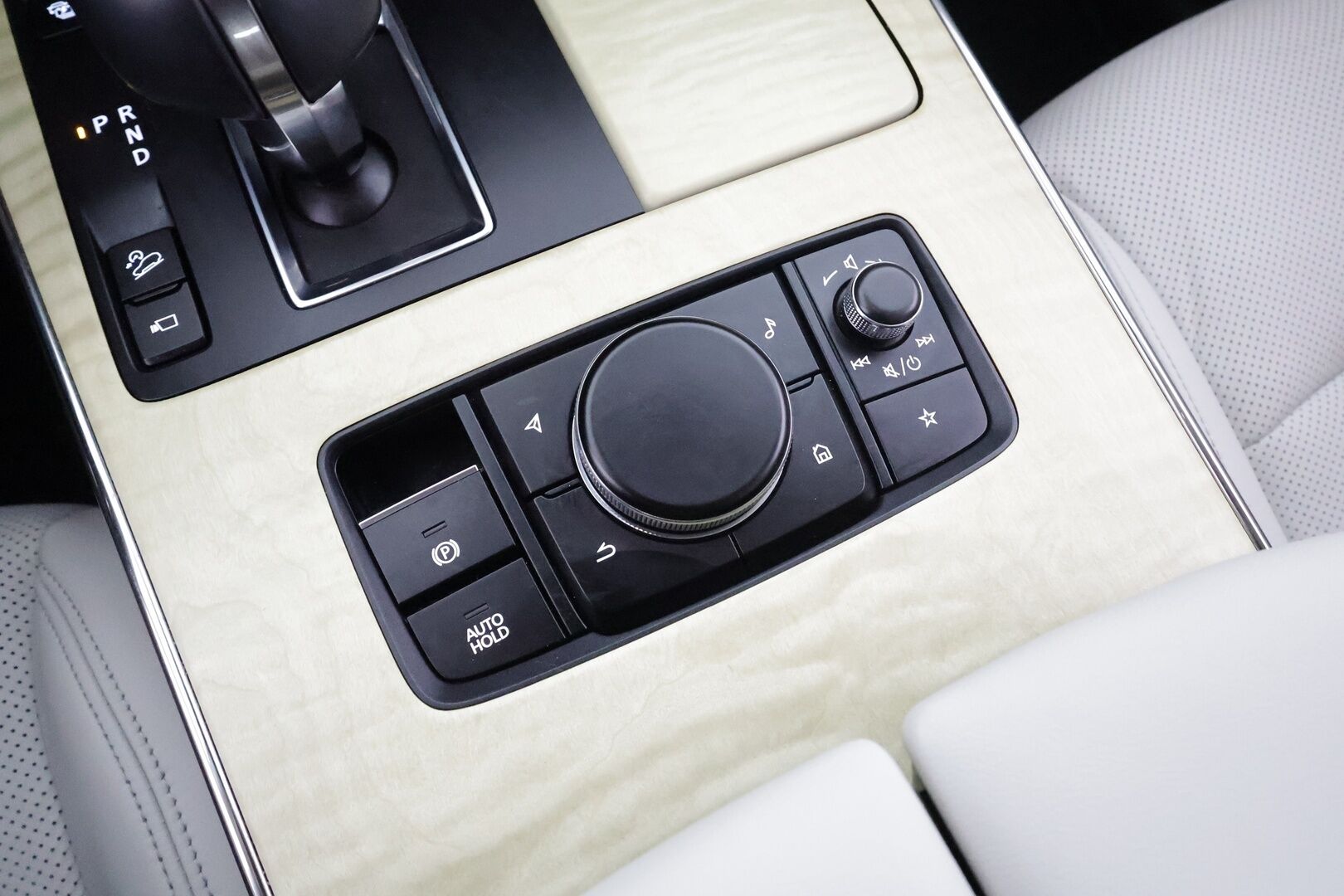 Mazda CX-60 2023 2.5 PHEV 8AT AWD Takumi * ACC / HUD / 360° / Koukku / Muistipenkki / Ilmastoidut nahat / Bose * - Akku kuntotarkastettu / Suomi-auto / Kahdet renkaat aluvanteilla / Merkkihuollettu