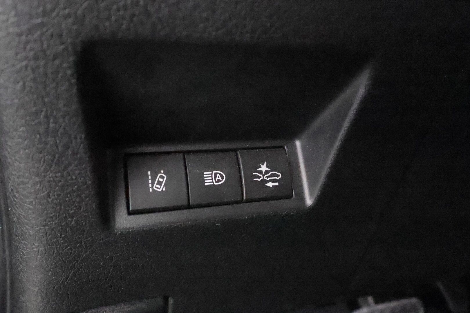 Toyota Yaris 2019 1,5 Hybrid Premium 5ov - | Lasikatto | P.Kamera | Sisätilanlämmitin | Vakkari | Kaistavahti | Navi | Keyless | Merkkihuollot | Kahdet renkaat | Suomi-auto | 