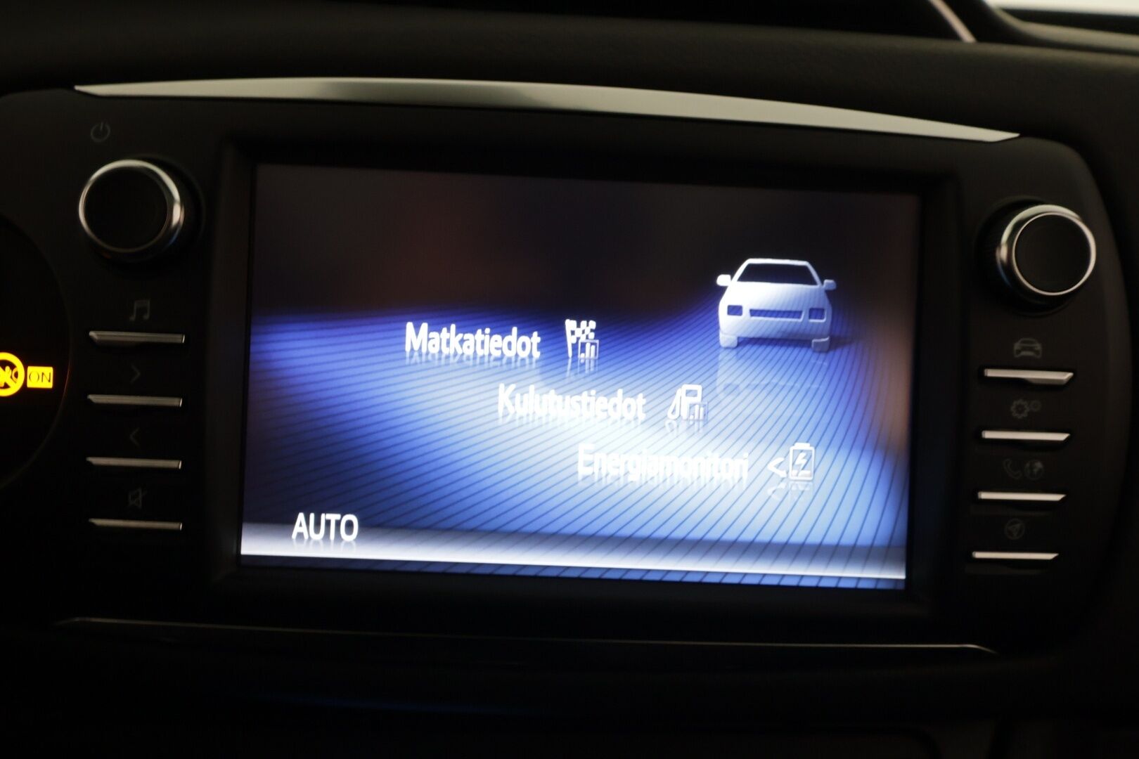 Toyota Yaris 2019 1,5 Hybrid Premium 5ov - | Lasikatto | P.Kamera | Sisätilanlämmitin | Vakkari | Kaistavahti | Navi | Keyless | Merkkihuollot | Kahdet renkaat | Suomi-auto | 