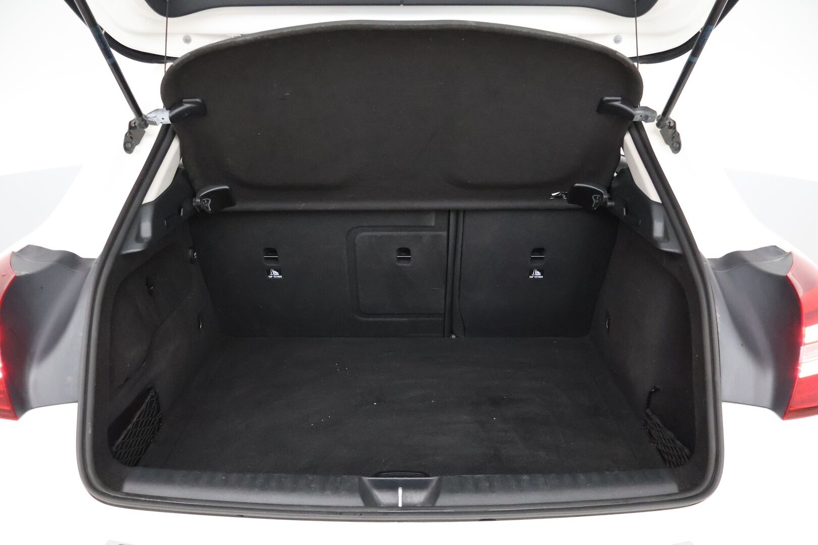 Mercedes-Benz GLA 2019 180 A Edition One - Suomi-auto | Vakkari | LED | P-kamera | Lohkolämmitin | 2x renkaat | Huoltokirja 