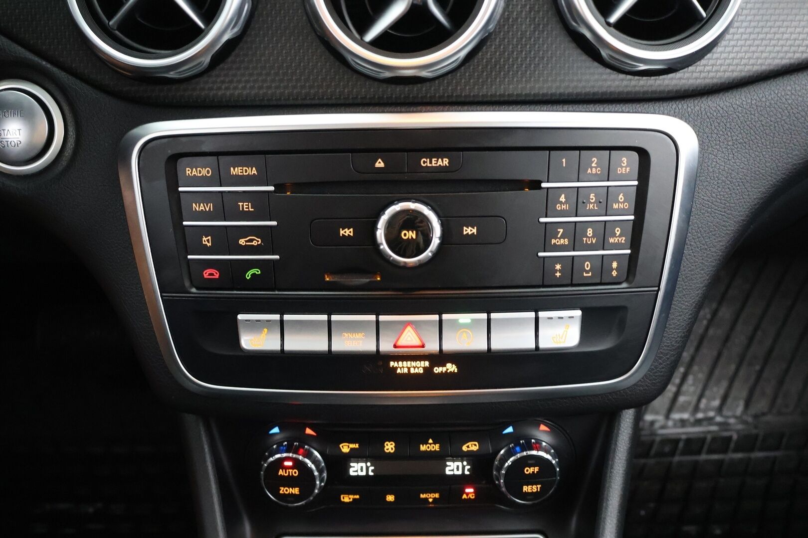 Mercedes-Benz GLA 2019 180 A Edition One - Suomi-auto | Vakkari | LED | P-kamera | Lohkolämmitin | 2x renkaat | Huoltokirja 