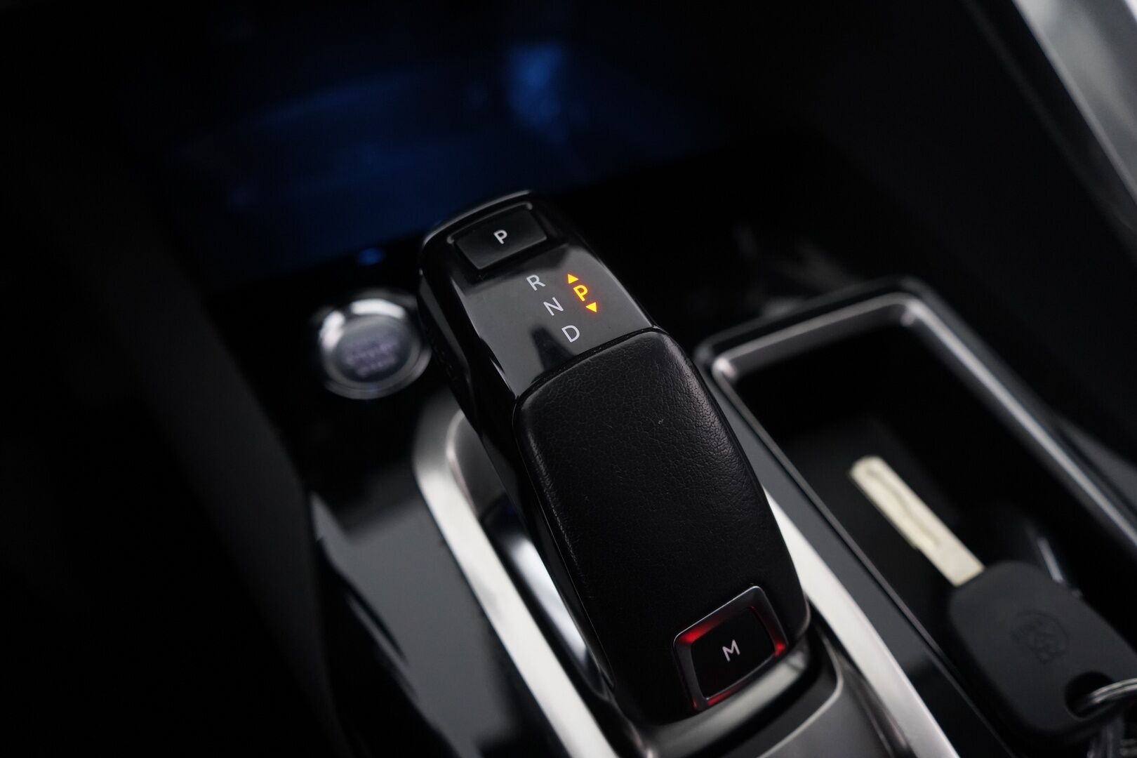 Peugeot 3008 2018 Allure BlueHDi 130 EAT8-automaatti *ACC / Koukku / Lohko+sisä / Tutkat / Puolinahka Sport-penkit muistilla* - Suomi-Auto / Kahdet vanteet / Jakopää tehty 2024 / Viimeisin huolto 177tkm