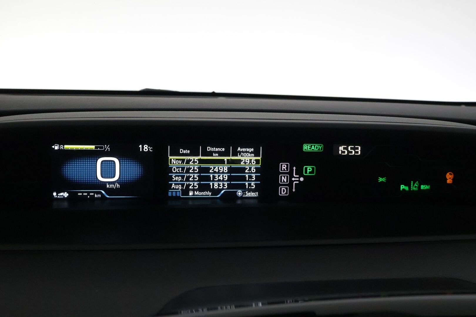 Toyota Prius Plug-in 2019 Prius Plug-in Active * Suomi-auto / ACC / JBL / HUD / ILP / Kessy / P.kamera tutkilla / Bluetooth / Navi * - Hyvin pidetty ja huollettu Suomi-Prius! Kovilla varusteilla ja kaksilla asiallisilla renkailla ja vanteilla * - HULLUT JOULUT KORKOTARJOUS 2,49% 