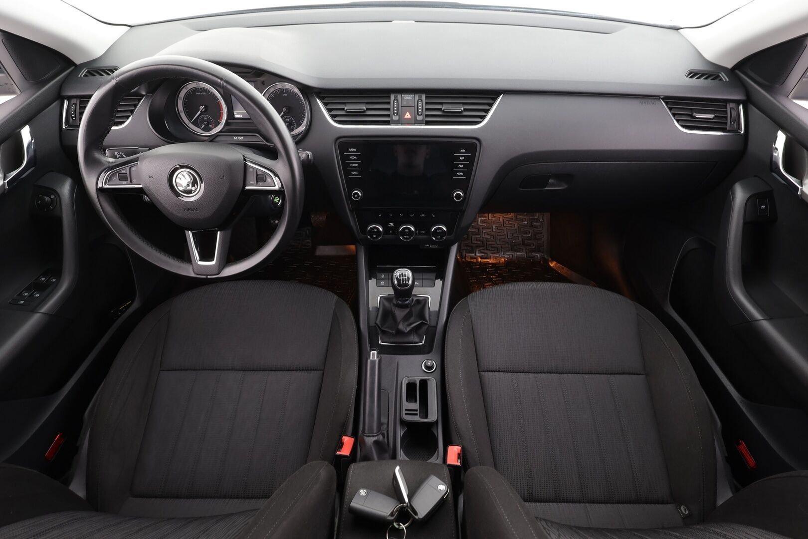 Skoda Octavia 2019 1,5 TSI Style * Webasto / ACC / LED / P.kamera / Navi / Kaistavahti / Katveavustin / Keyless * - Suomi-auto / Kahdet renkaat