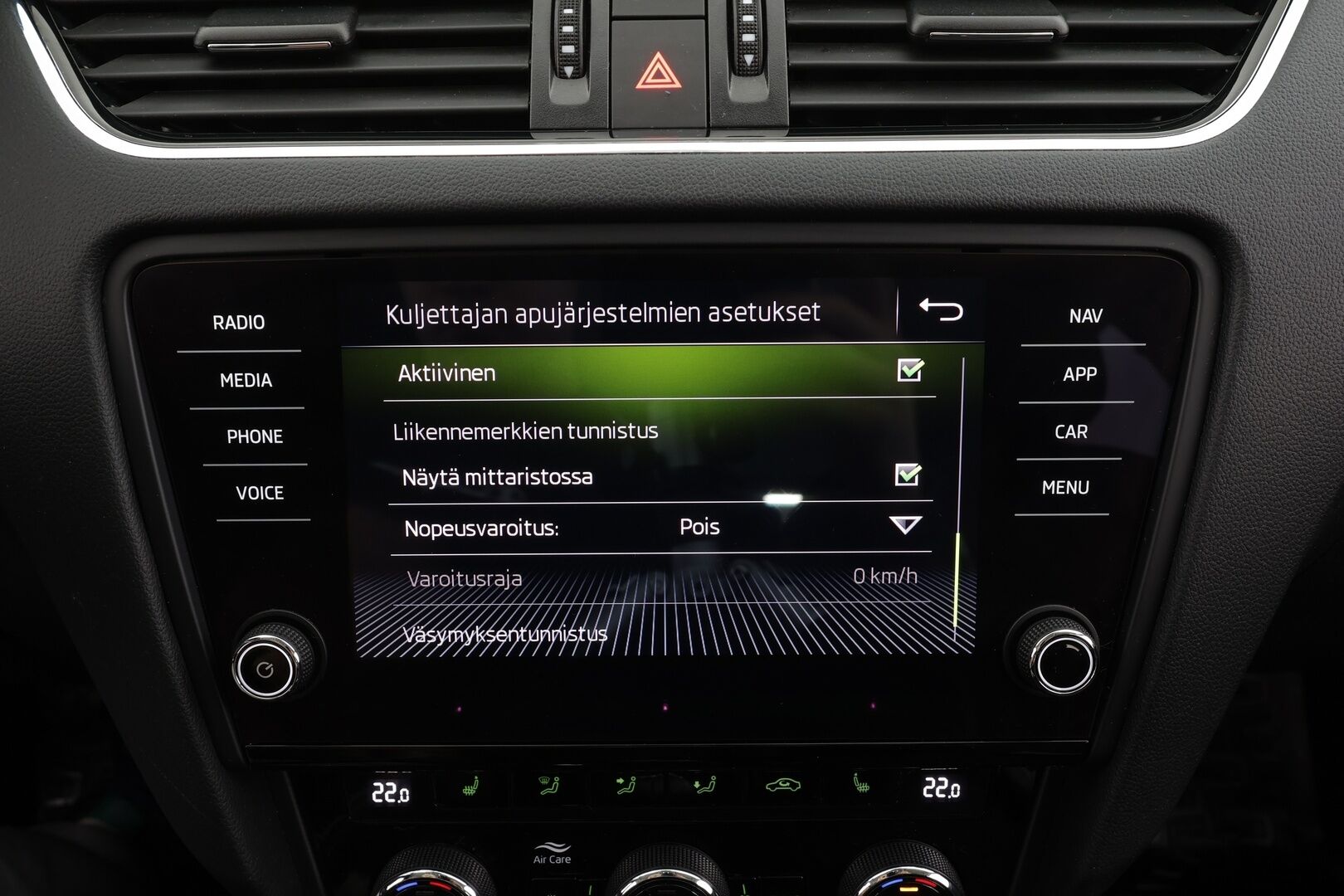 Skoda Octavia 2019 1,5 TSI Style * Webasto / ACC / LED / P.kamera / Navi / Kaistavahti / Katveavustin / Keyless * - Suomi-auto / Kahdet renkaat