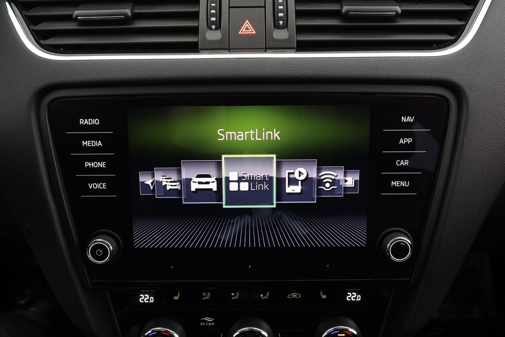 Skoda Octavia 2019 1,5 TSI Style * Webasto / ACC / LED / P.kamera / Navi / Kaistavahti / Katveavustin / Keyless * - Suomi-auto / Kahdet renkaat