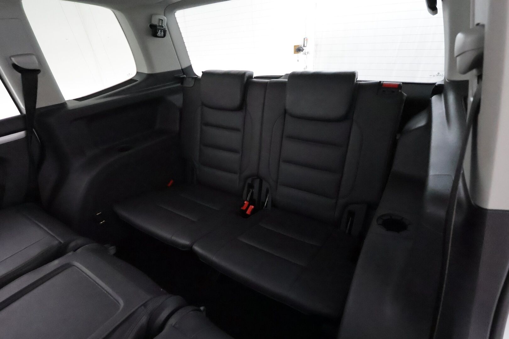 Volkswagen Touran 2015 Cross Touran 1.4 TSI 7-paik. **Koukku / Vakkari / P.kamera / Lohko / Nahkasisusta** - Kahdet renkaat