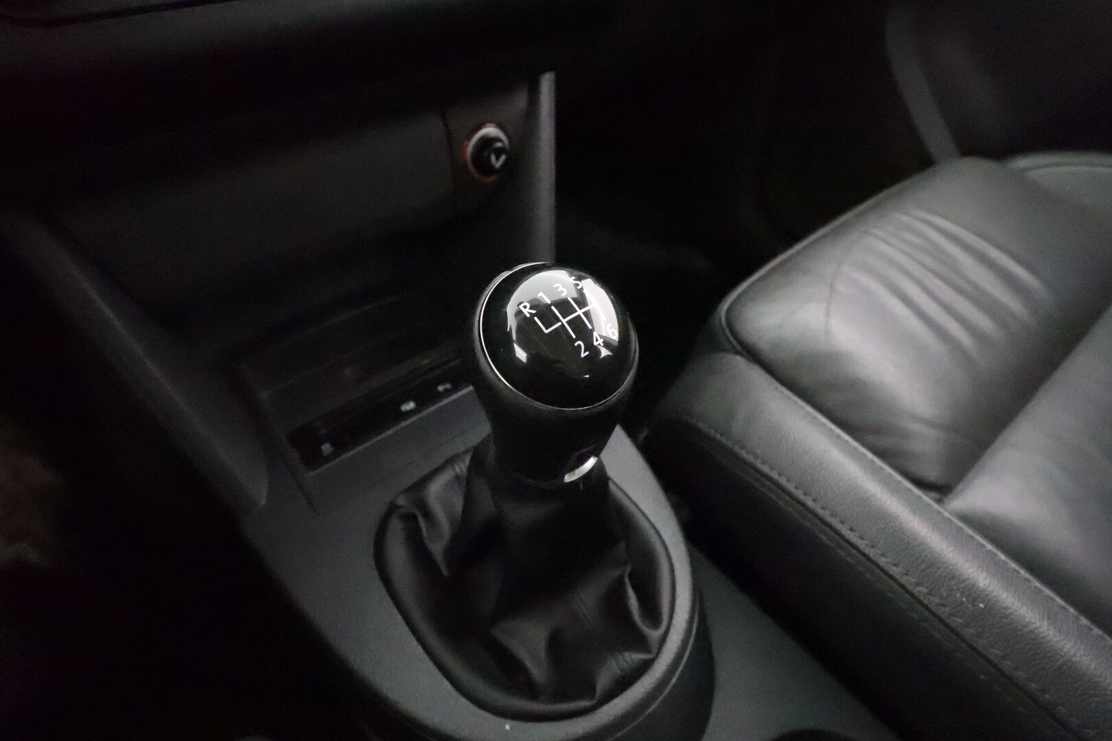 Volkswagen Touran 2015 Cross Touran 1.4 TSI 7-paik. **Koukku / Vakkari / P.kamera / Lohko / Nahkasisusta** - Kahdet renkaat