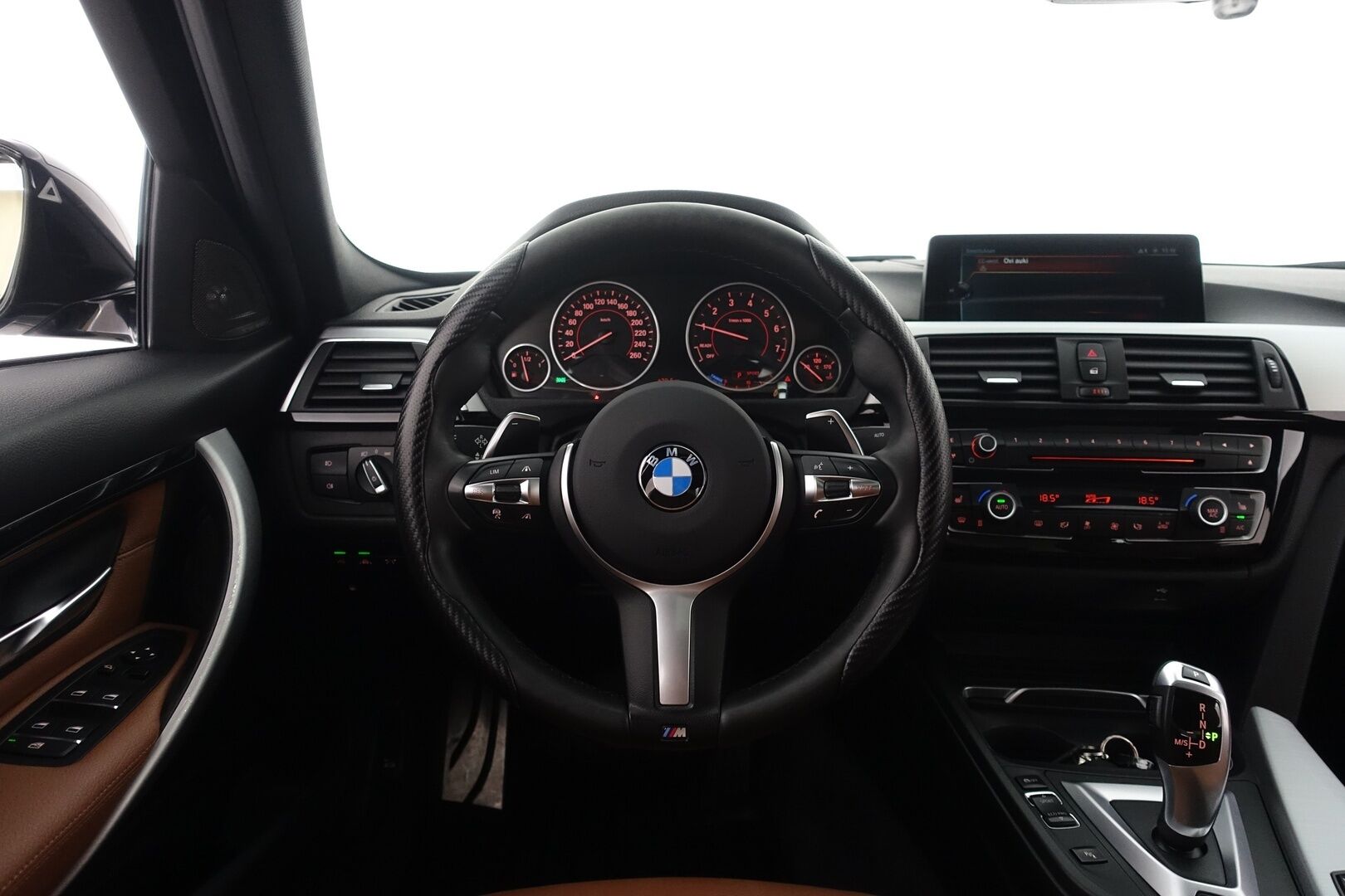 BMW 330 2017 330e iPerformance M-Sport Sedan - H&K | HUD | ACC | Keyless | Kattoluukku | AppleCarPlay | Prof.Navi | 