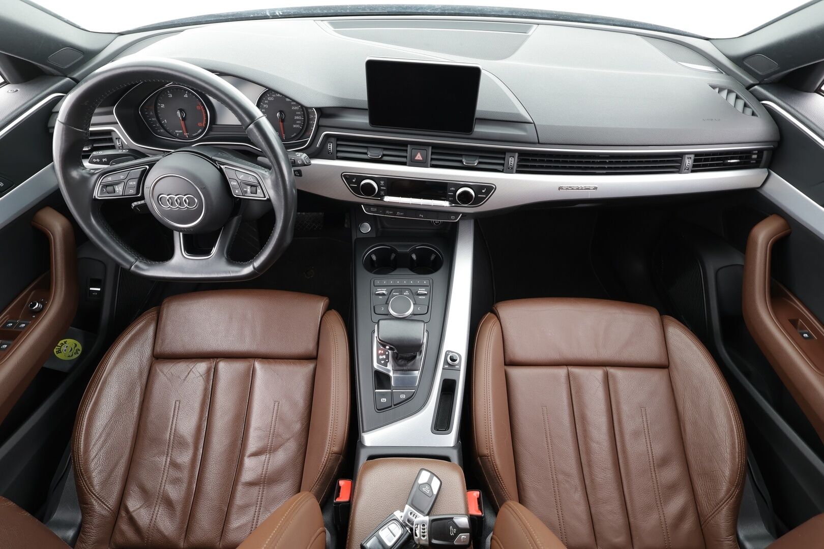 Audi A4 2019 Avant Business Sport Comfort Edition 40 TDI 140 kW quattro S tronic *B&O / Nahkasisusta / Webasto / Koukku / Matrix-LED* - 2 X Renkaat & Vanteet / Suomi Auto